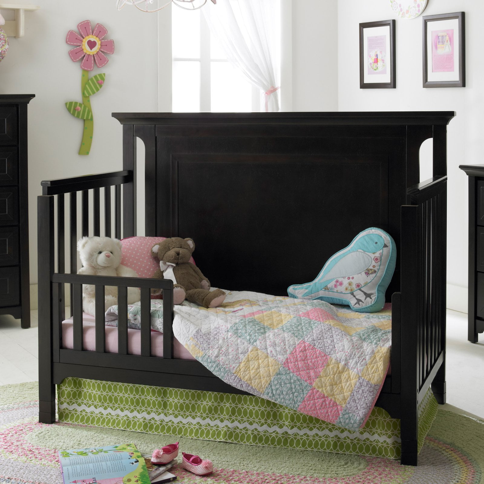 Ti Amo Carino 4-in-1 Convertible Crib - Image 5