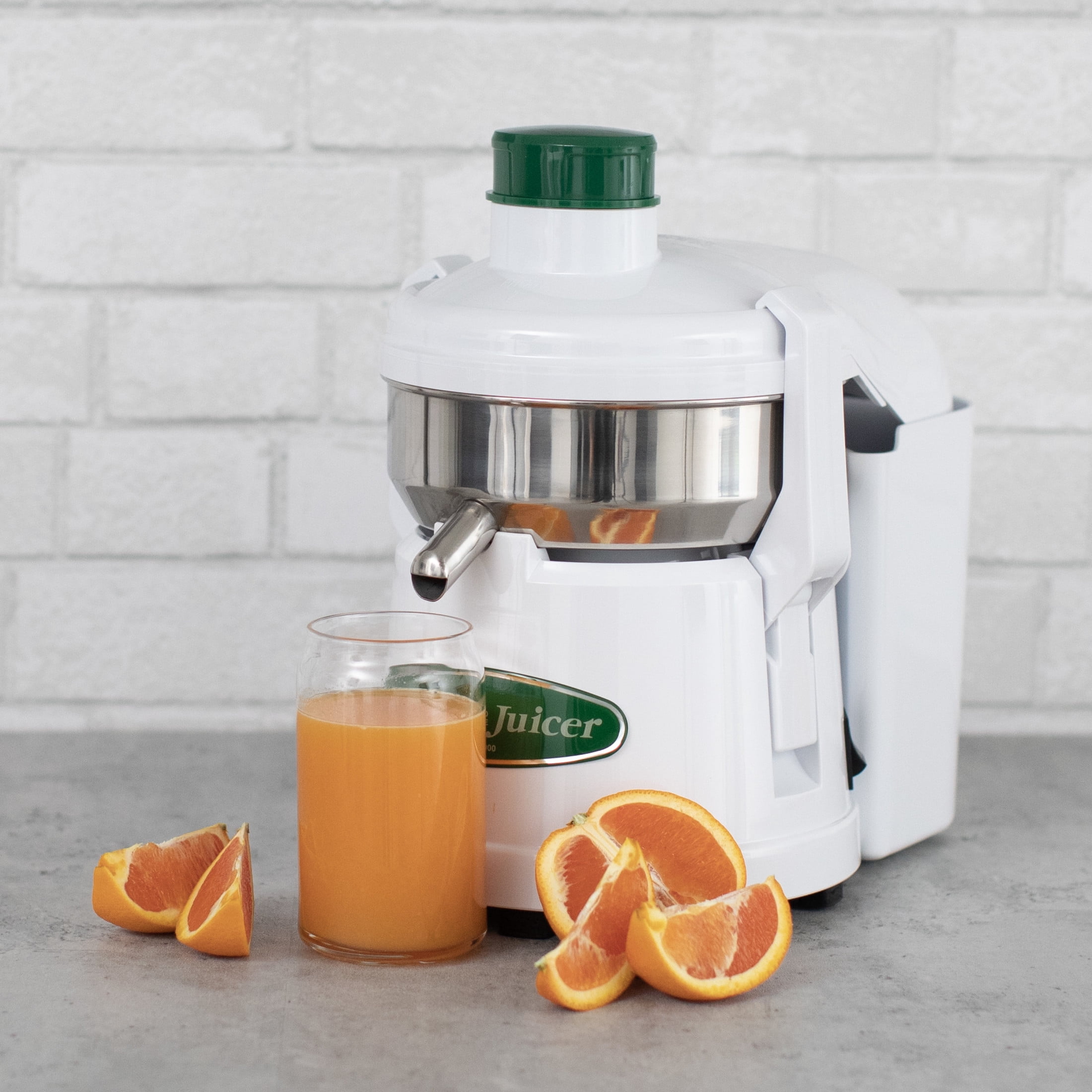 Omega High-Speed Automatic Pulp Ejection Juicer, in White (J4000) - Image 4