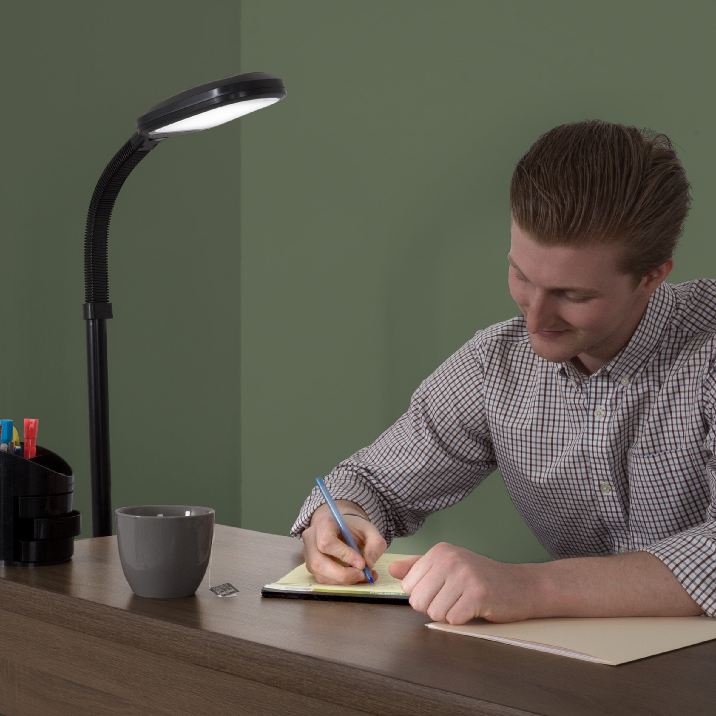 Lavish Home Adjustable LED Floor Lamp with Bendable Neck - Natural Sunlight LED Lamp for Bedroom and Living Room (Black) - Image 4