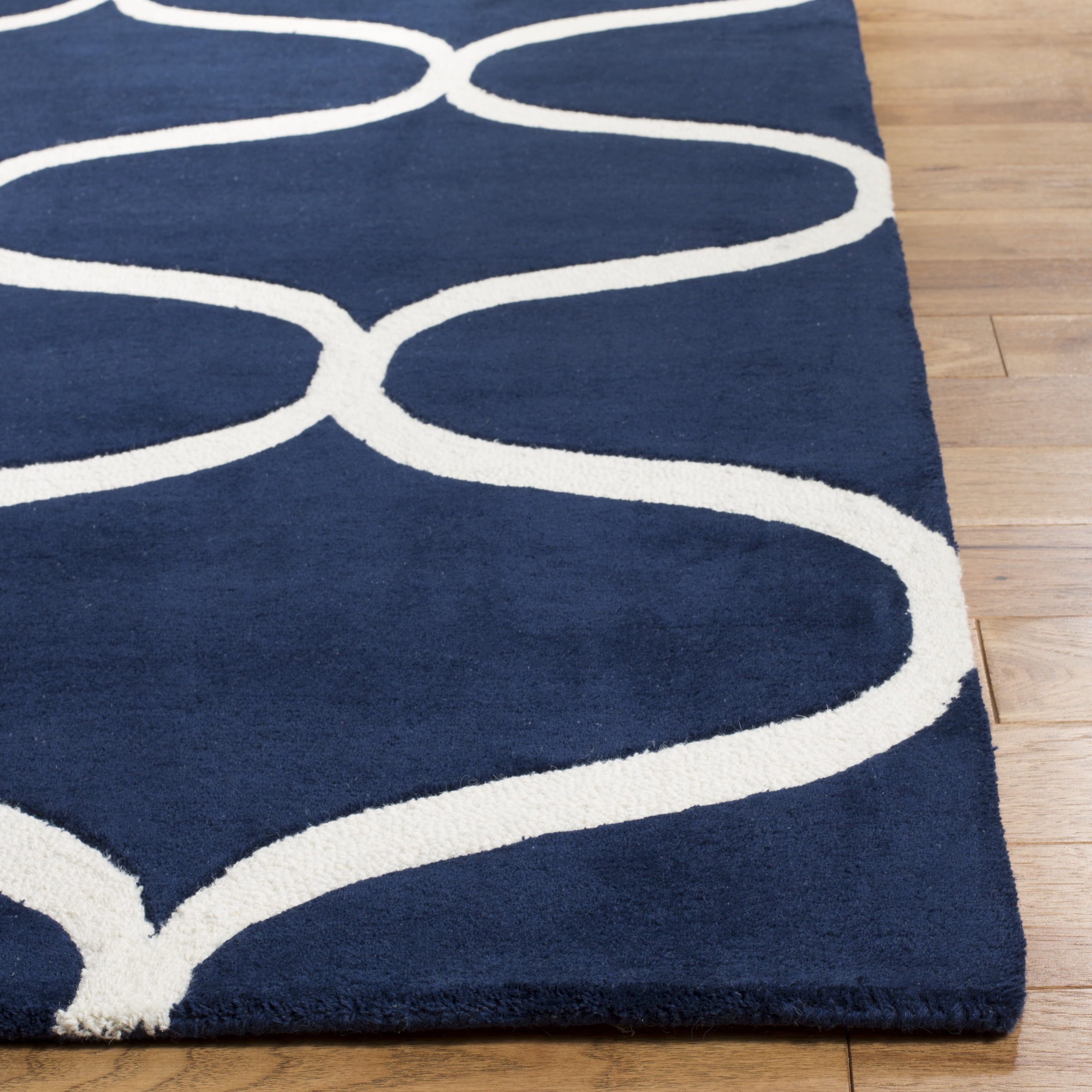 SAFAVIEH Cambridge Jared Geometric Wool Area Rug, Dark Blue/Ivory, 8' x 10' - Image 2