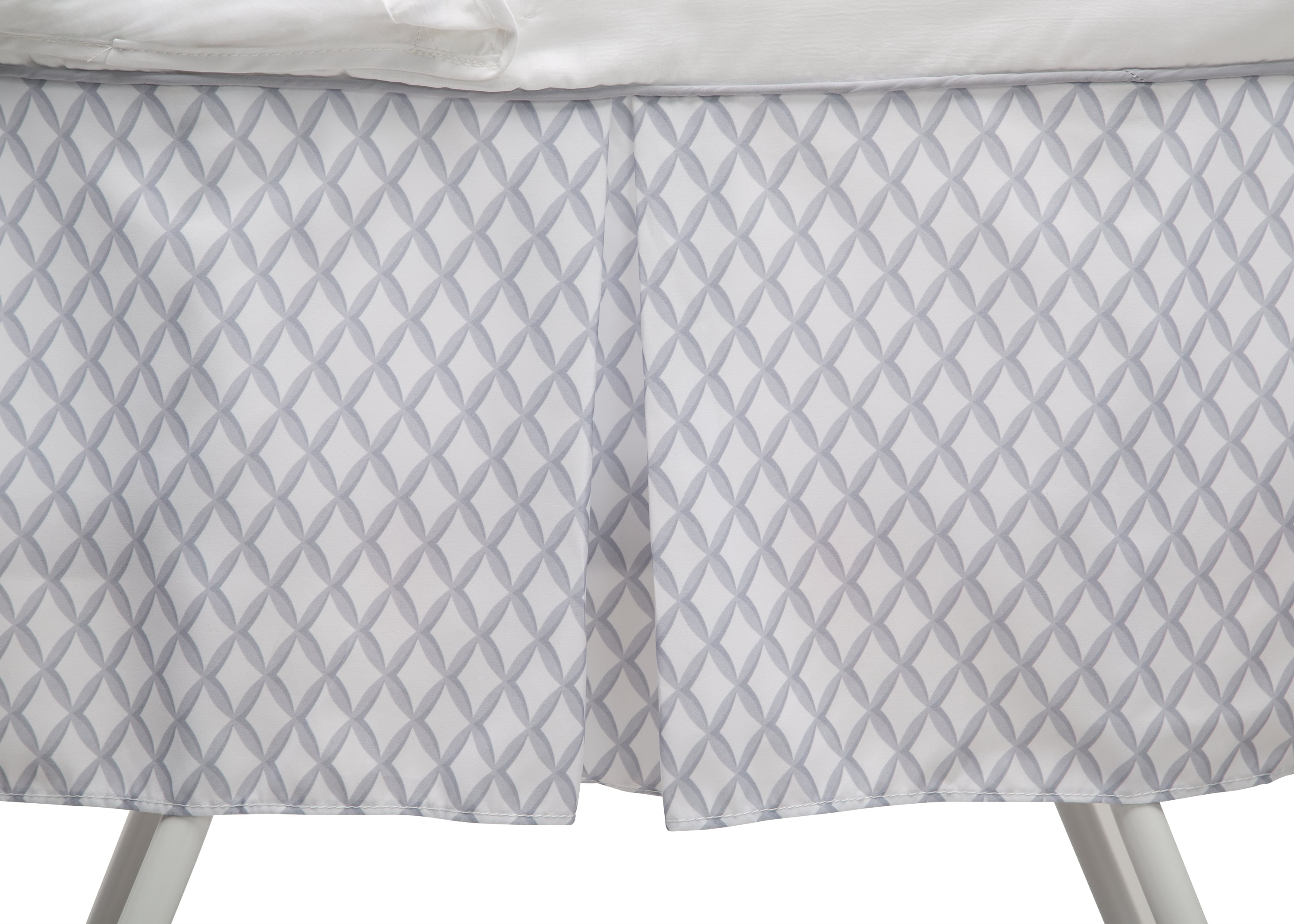 Delta Children Deluxe Soothing Dreams Bassinet, Grey Windchime - Image 7