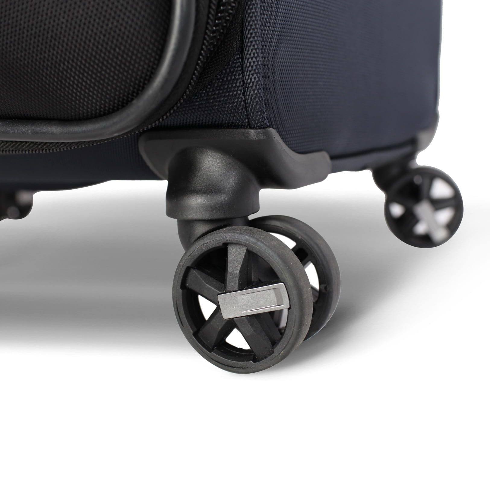 SwissTech Urban Trek 28" Check Soft Side Luggage, Navy ( Exclusive) - Image 6