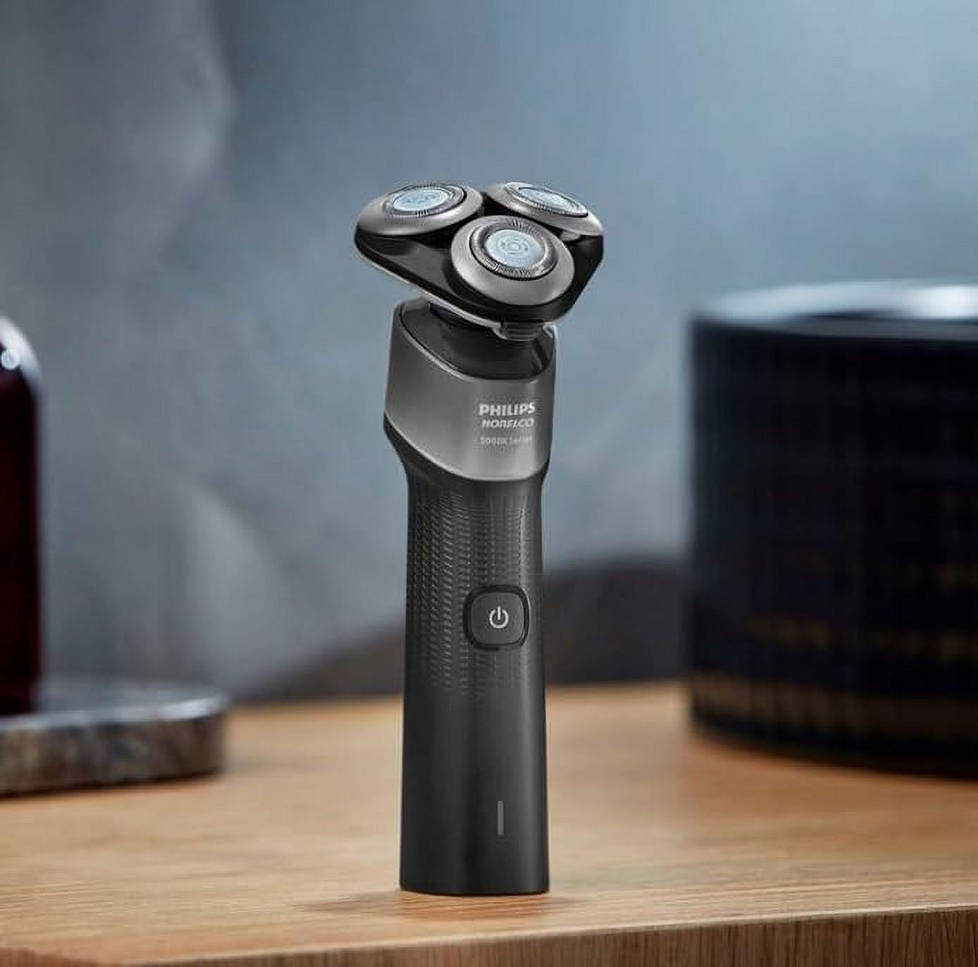 Philips Norelco Series X5004/84 Wet & Dry Men's Rechargeable Electric Shaver - Image 3