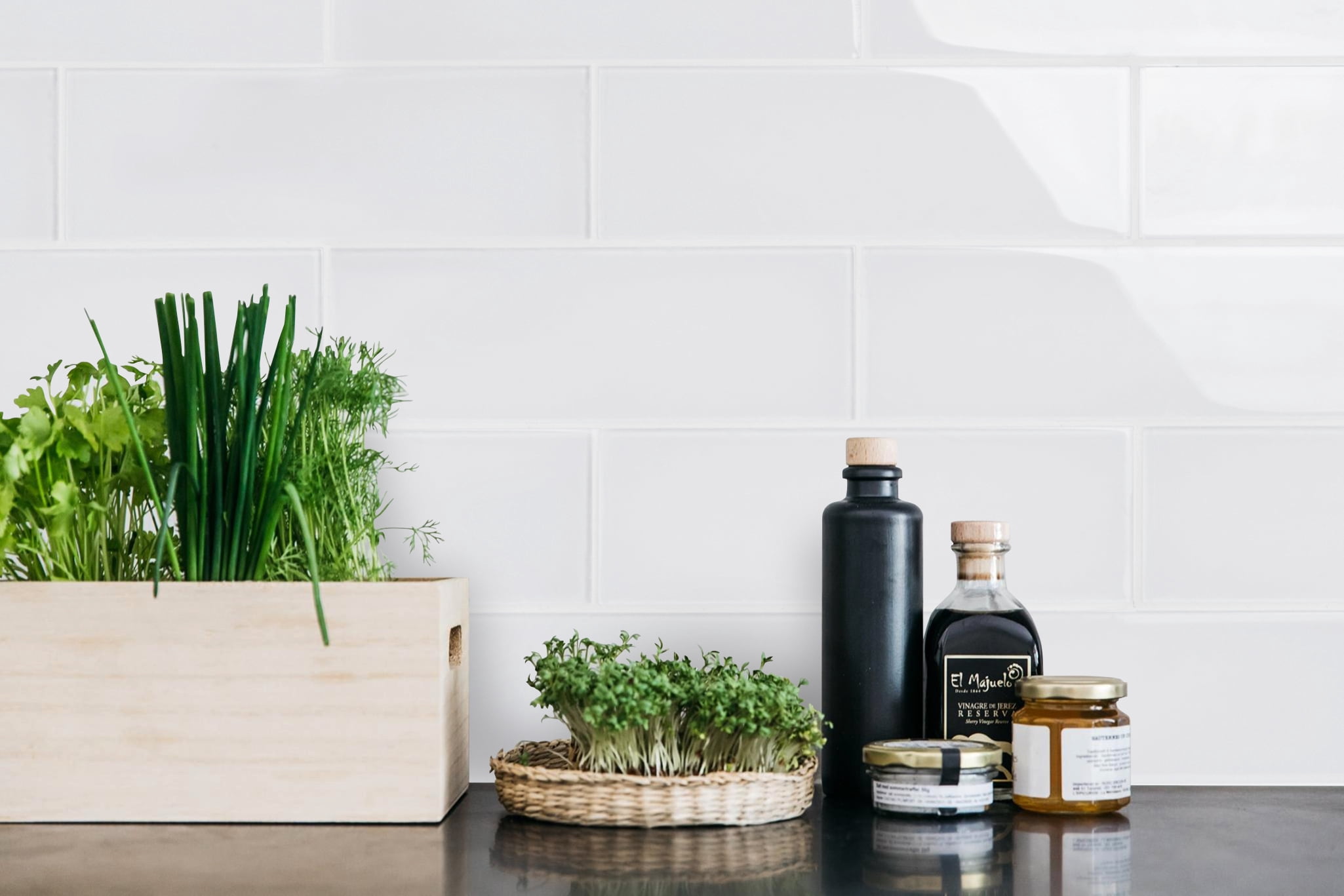 WS Tiles - Premium White 4 in. x 12 in. Individual Glass Subway Wall Tile (5 sq. ft / Case) - Image 4