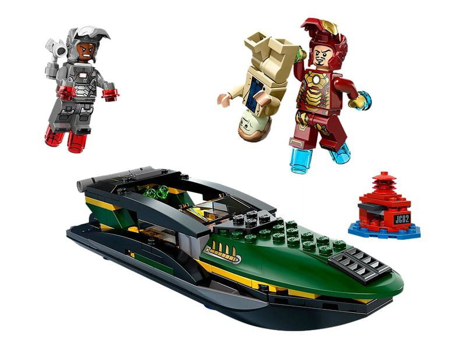 LEGO Super Heroes Iron Man Extremis Sea Port Battle Play Set - Image 3