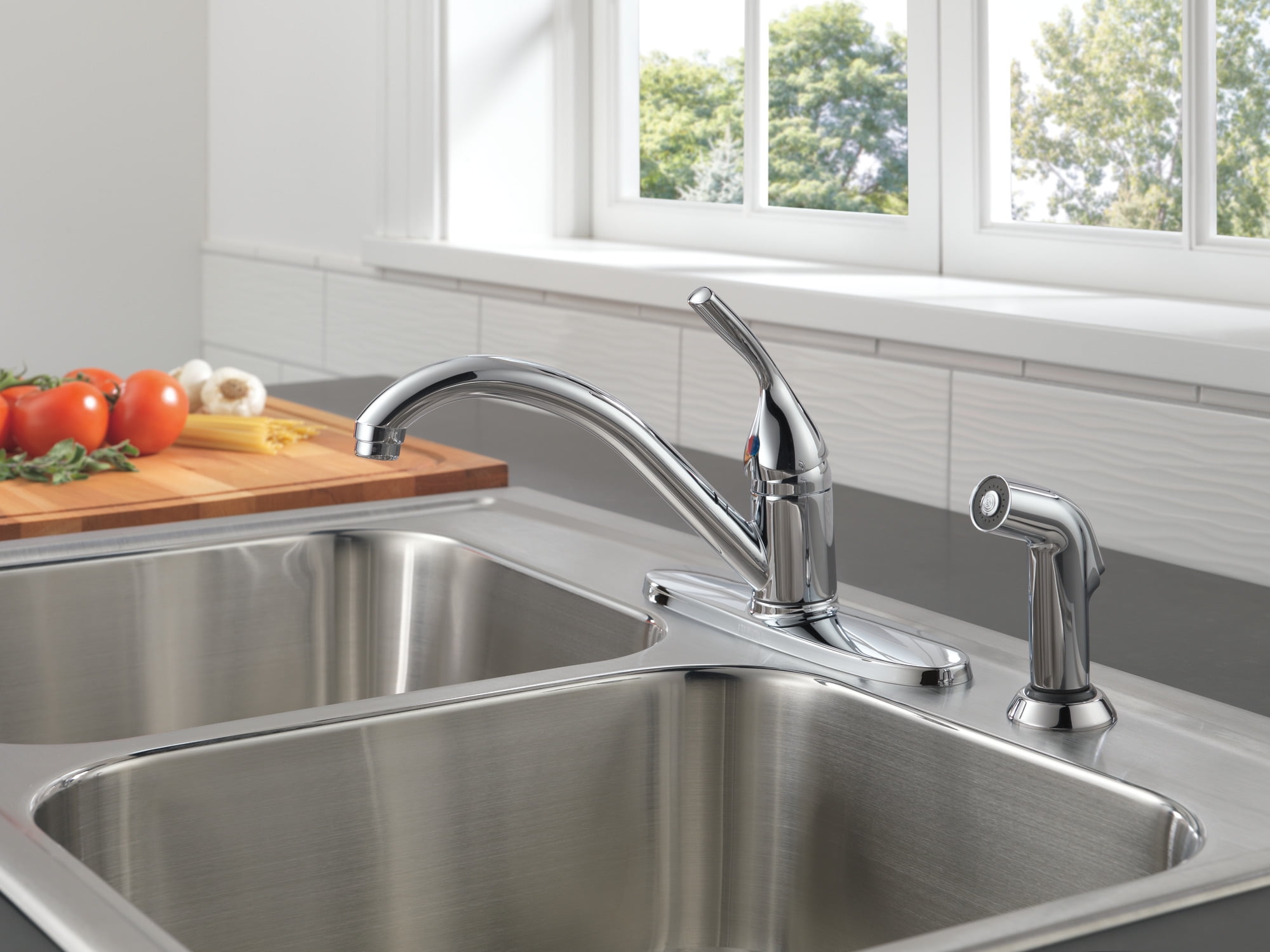 Delta 400-Dst Classic Kitchen Faucet - Chrome - Image 3