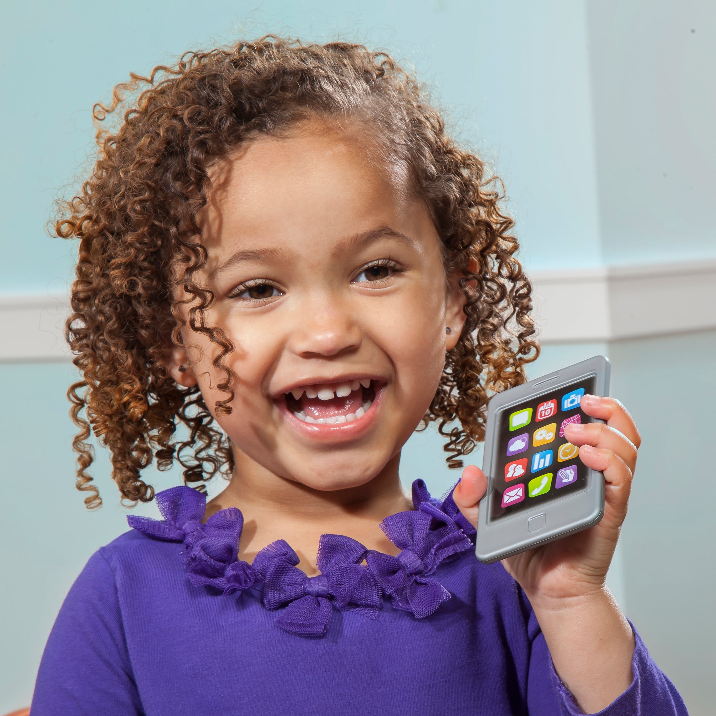 Step2 Great Gourmet Tan and White Plastic Kid Kitchen Playset includes 35 Piece Toy Kitchen Playset - Image 4