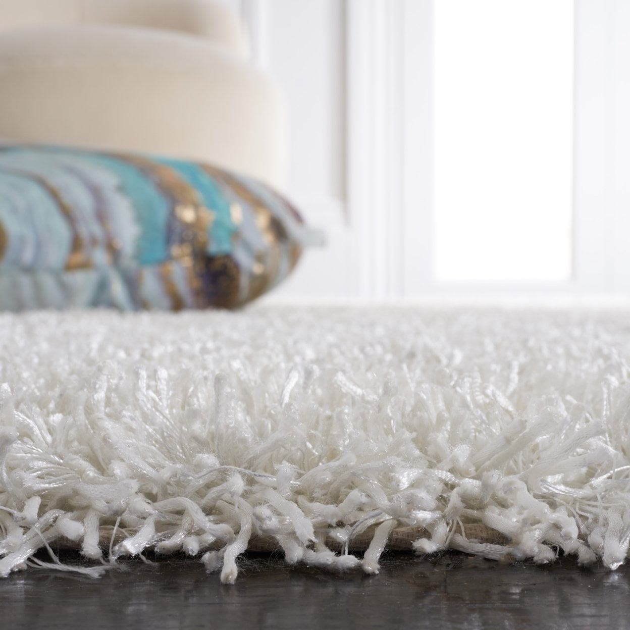 SAFAVIEH New Orleans Darius Solid Polyester Shag Area Rug, Off White, 7' x 7' Square - Image 5