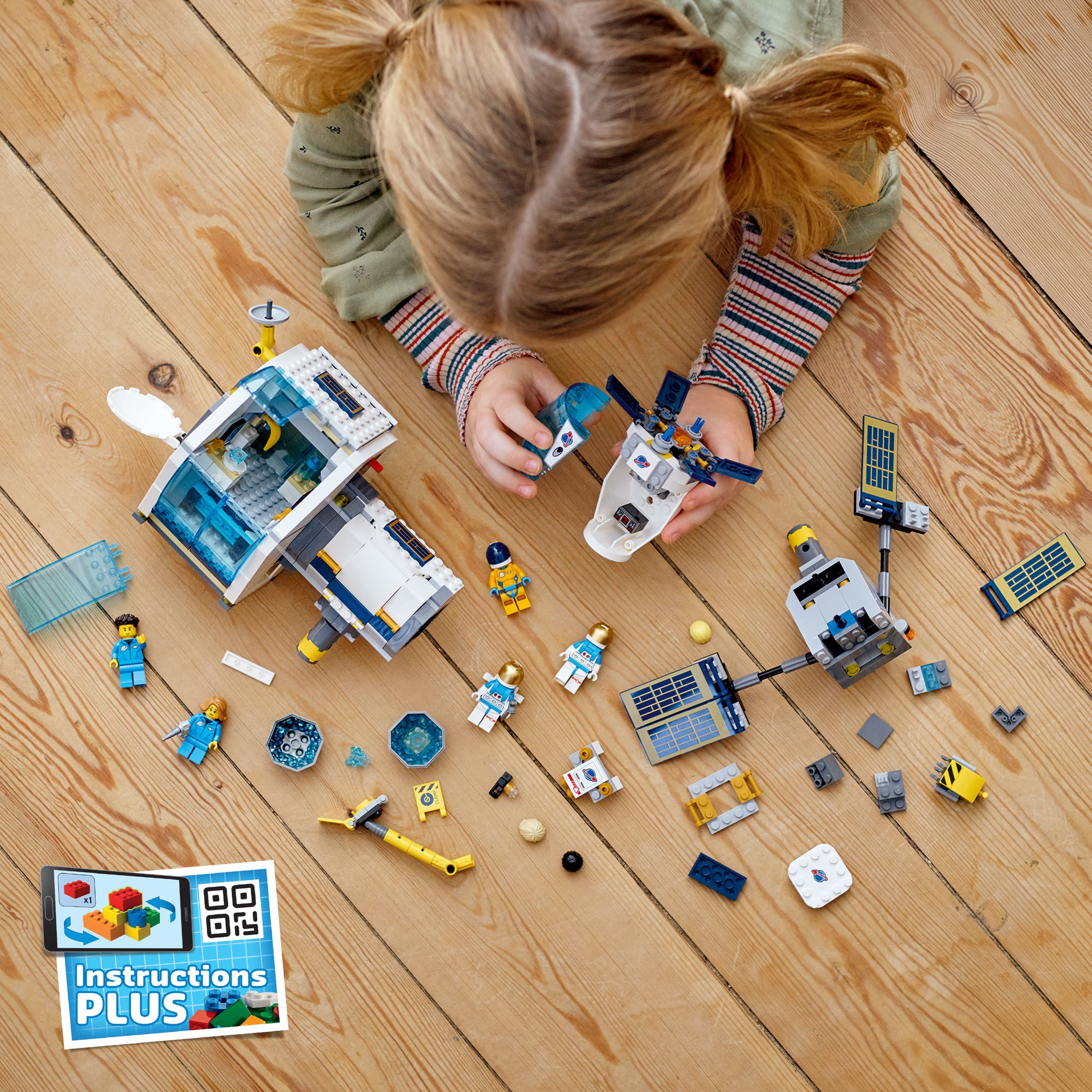 LEGO City Lunar Space Station, 60349 NASA Inspired Building Toy, Model Set with Docking Capsule, Labs and 5 Astronaut Minifigures - Image 6