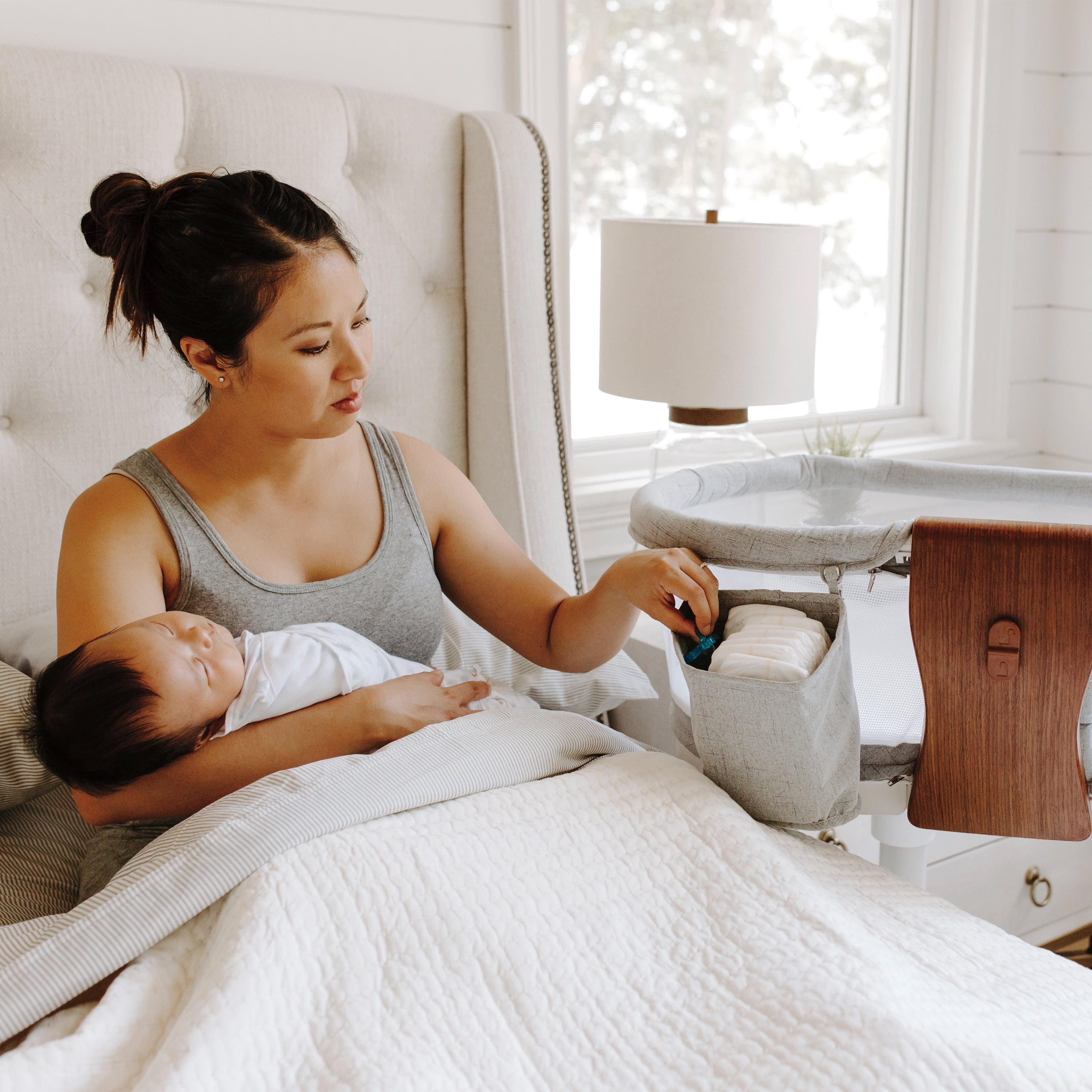 HALO BassiNest Soothing Swivel Sleeper Luxe, Over-Bed Baby Bassinet, 360 Rotation, Adjustable Height, Breathable Mesh, Calm Sounds & Vibrations, Safe Close Sleeping, Lowering Wall, Storage Caddy - Image 4