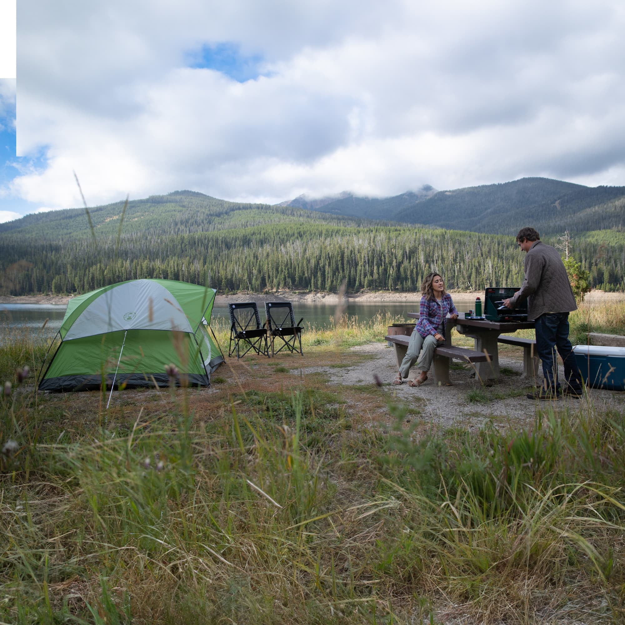 Coleman Sundome 6-Person Dome Tent, Green, 72" Center Height, Overall dimensions: 120'' H x 120'' W - Image 3