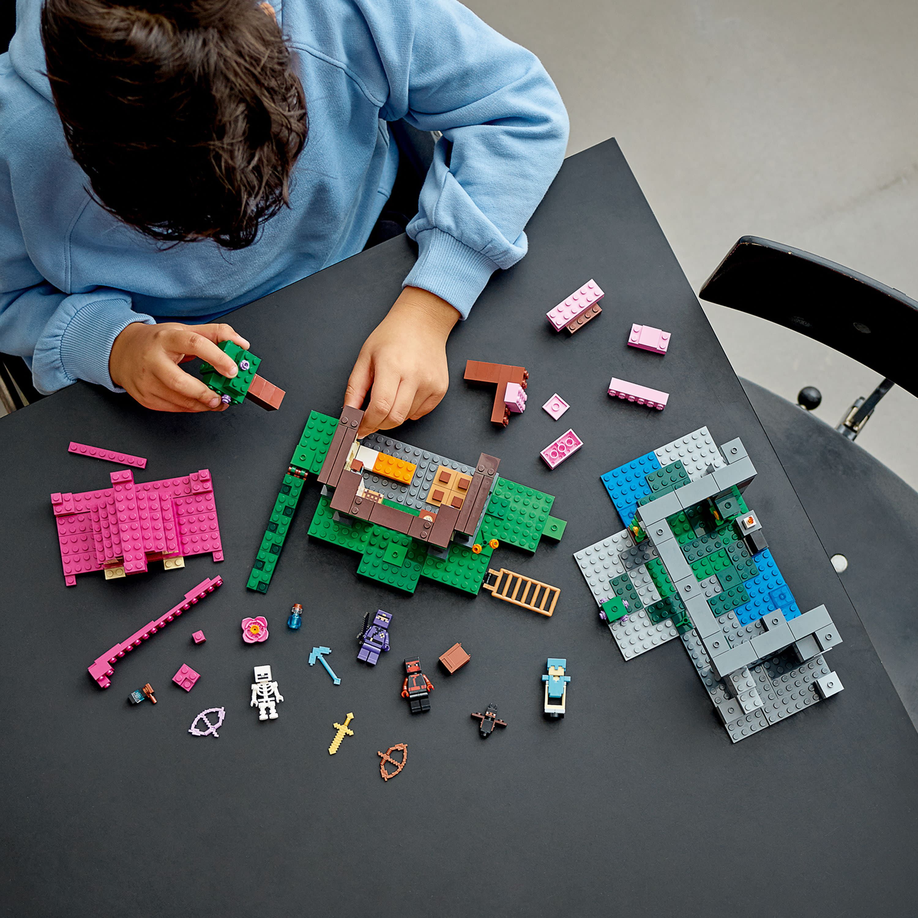 LEGO Minecraft The Training Grounds House Building Set - Skeleton, Bat & Ninja Minifigures, 21183 - Image 4