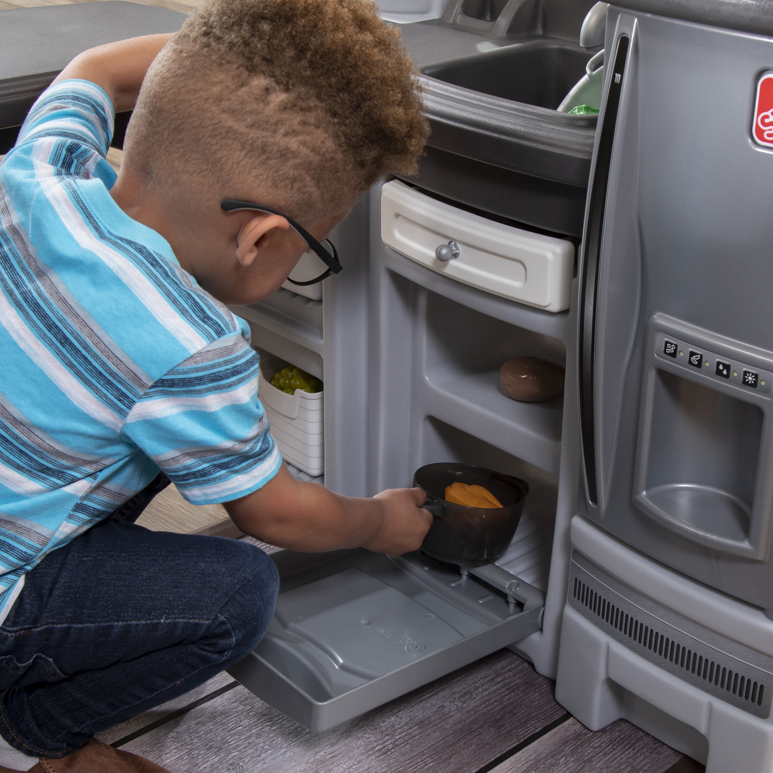 Step2 Grand Walk-in Gray Classic Kitchen & Grill Plastic Kids Kitchen Set - Image 13