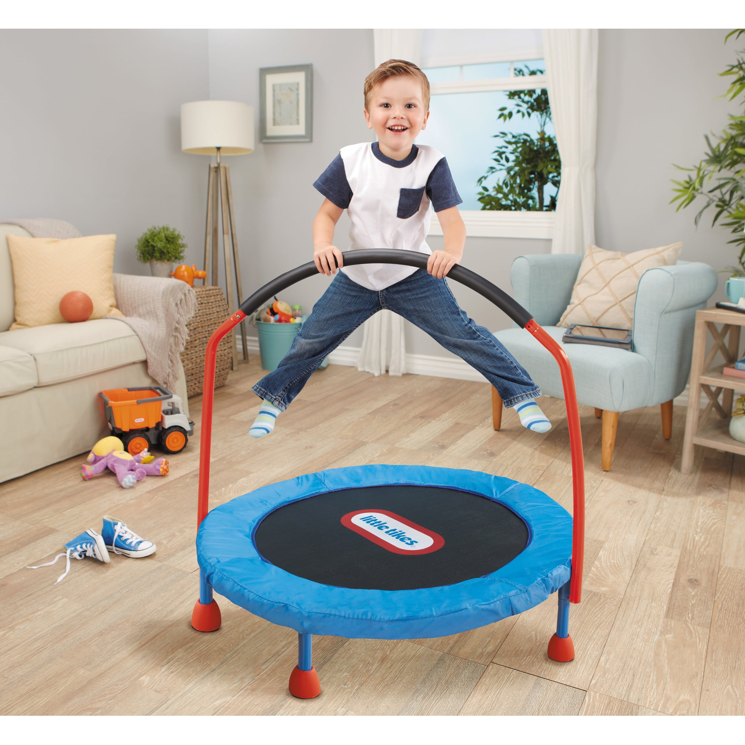 Little Tikes Easy Store 3-Foot Trampoline, with Hand Rail, Blue - Image 5