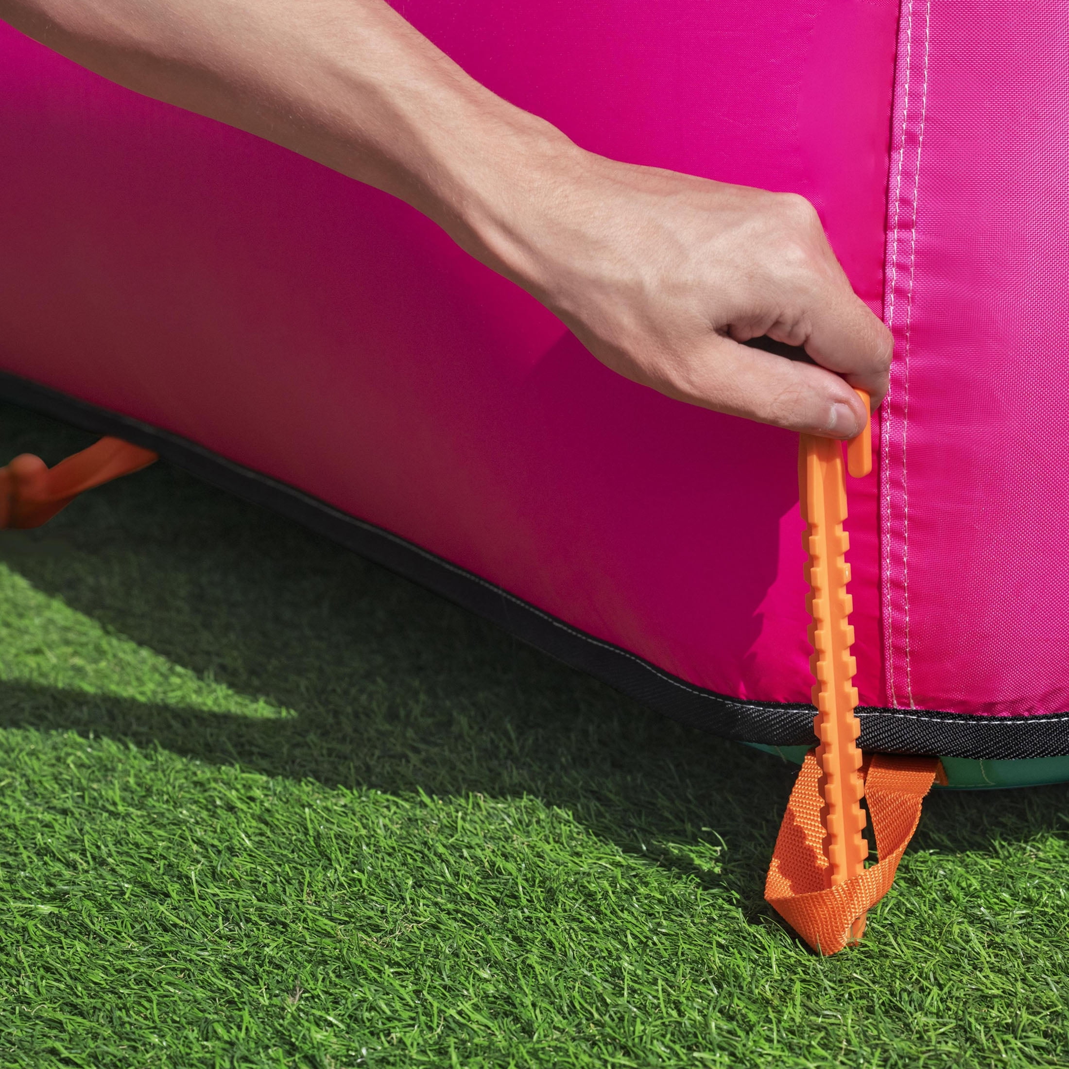 Barbie Bounce House with Extra-Wide Slide, Mesh Walls and Blower, Indoor/Outdoor, Ages 3+ - Image 9