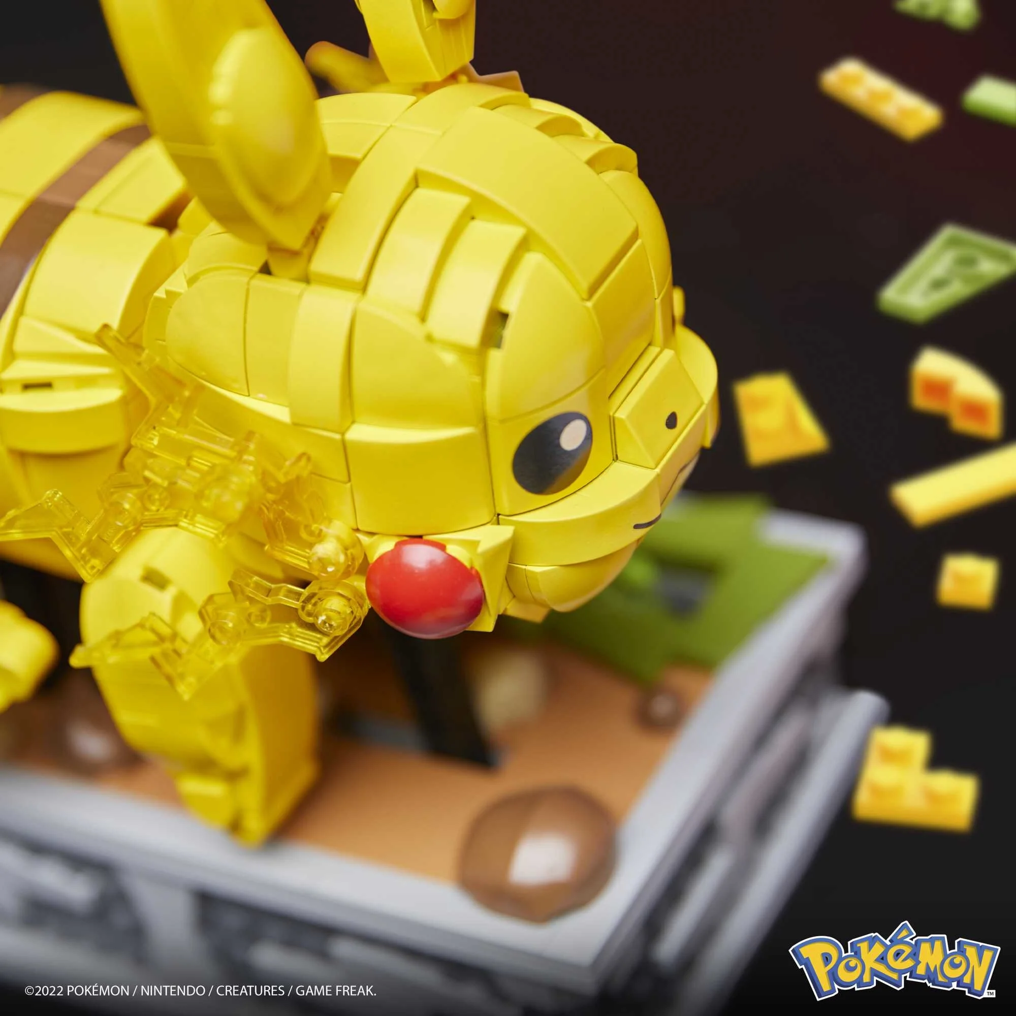 MEGA Pokemon Building Kit Motion Pikachu (1092 Pieces) for Collectors - Image 3