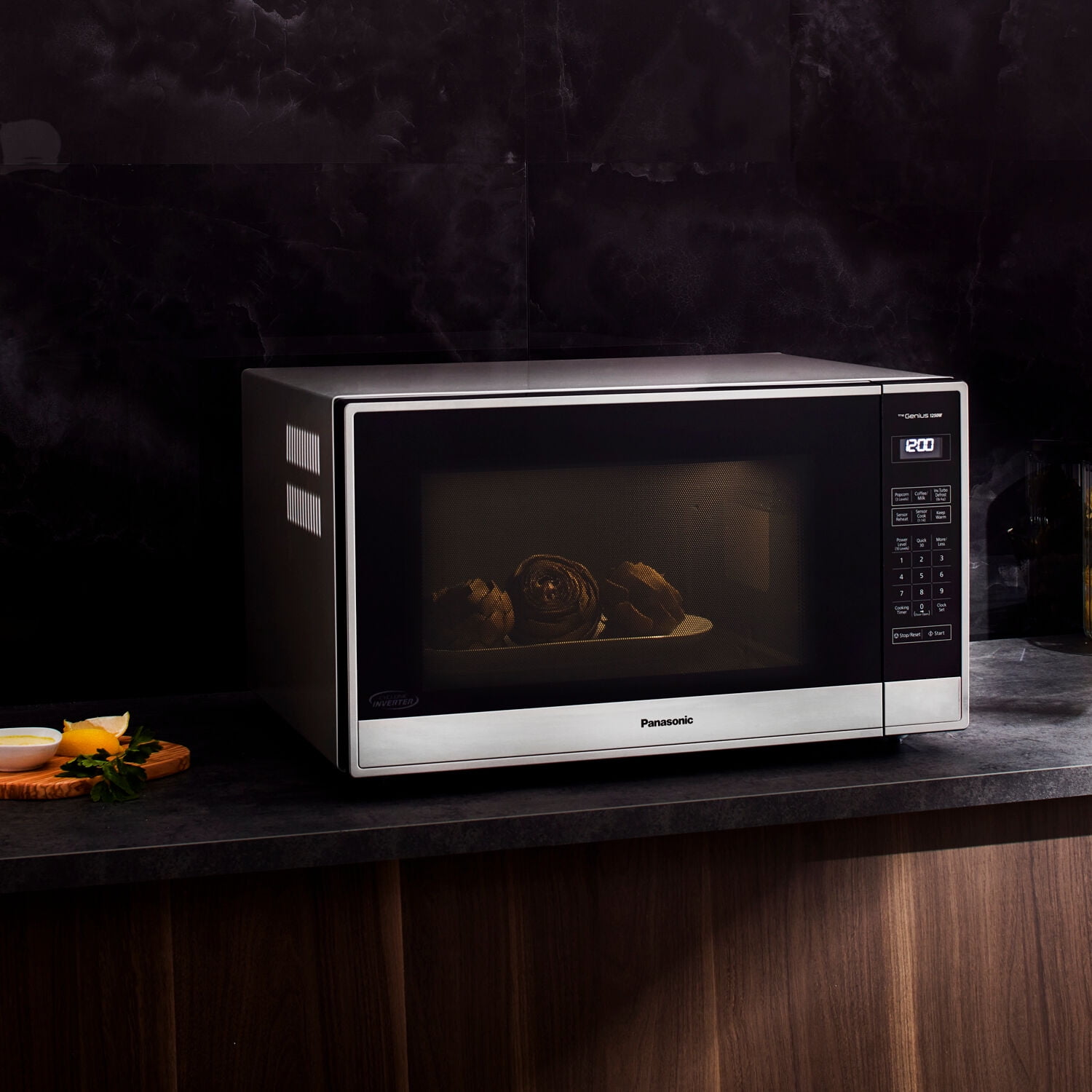 Panasonic 2.2-cu. ft. 1250W Countertop Microwave with Inverter Technology, Stainless Steel NN-SN95HS - Image 6