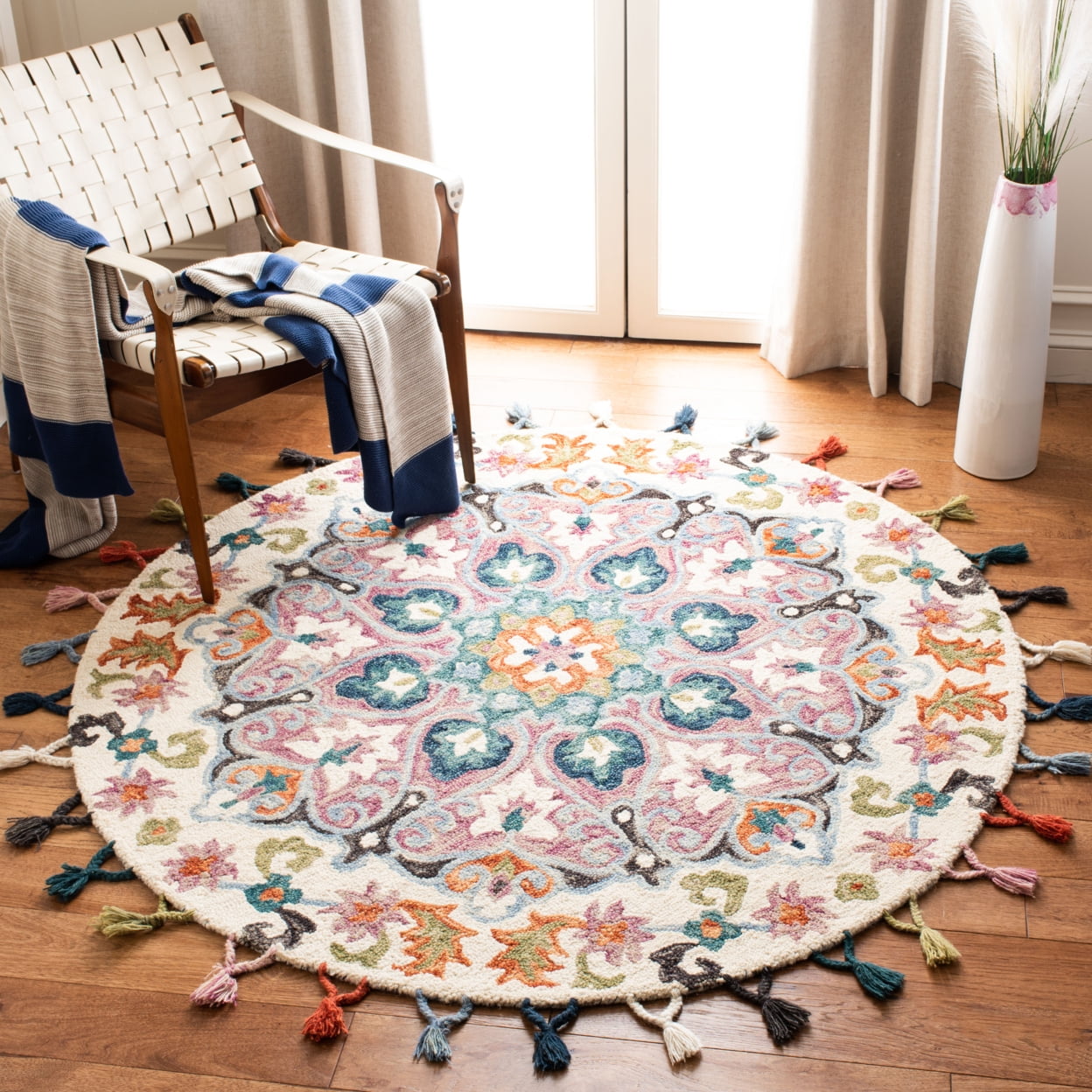 SAFAVIEH Novelty Cainneach Colorful Floral Wool Area Rug, Pink/Blue, 6' x 6' Round - Image 3