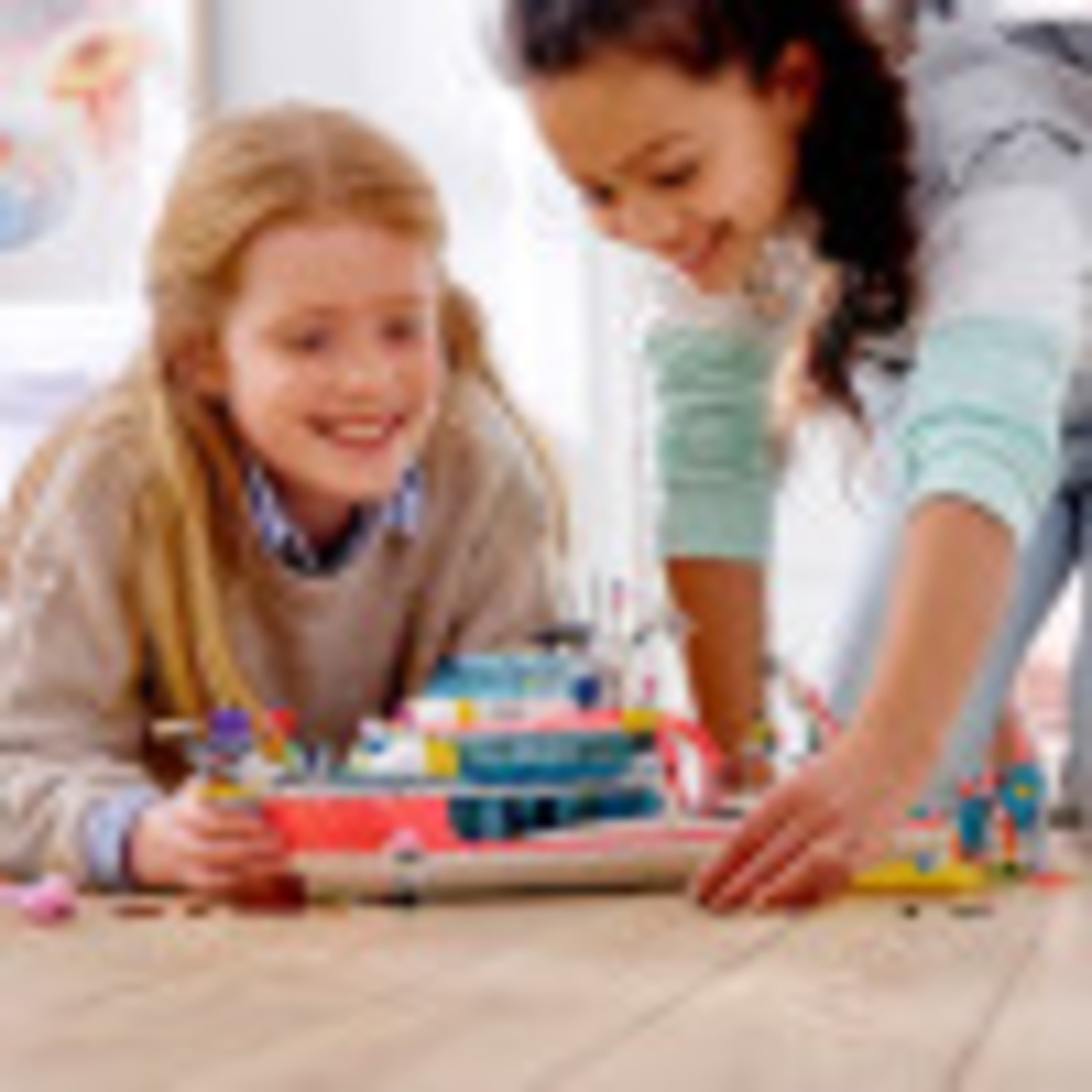 LEGO Friends Rescue Mission Boat 41381 Sea Building Kit (908 Pieces) - Image 3