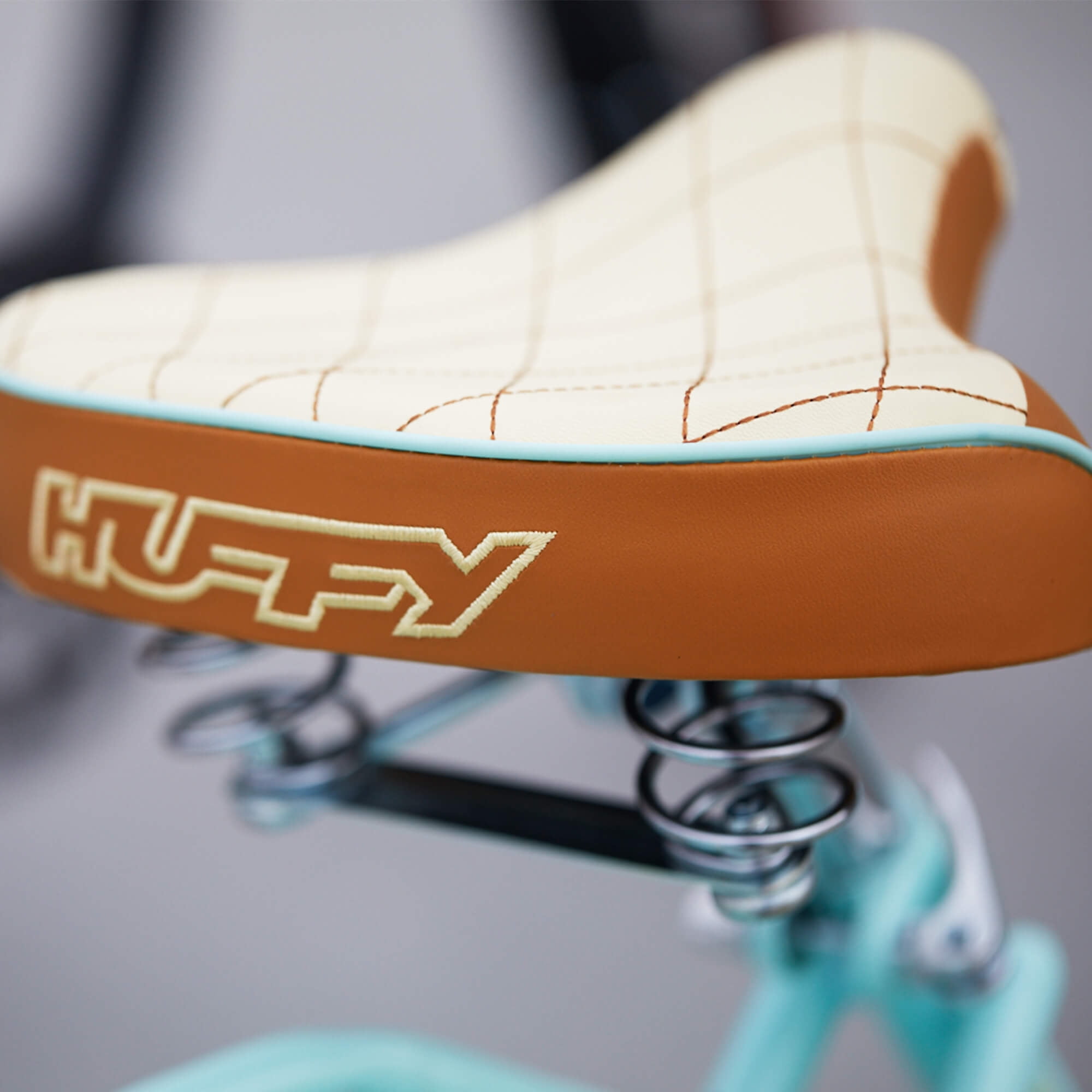 Huffy Nel Lusso Girls' Cruiser Bike, 24" Wheels, Comfort Bike, Mint Green - Image 8