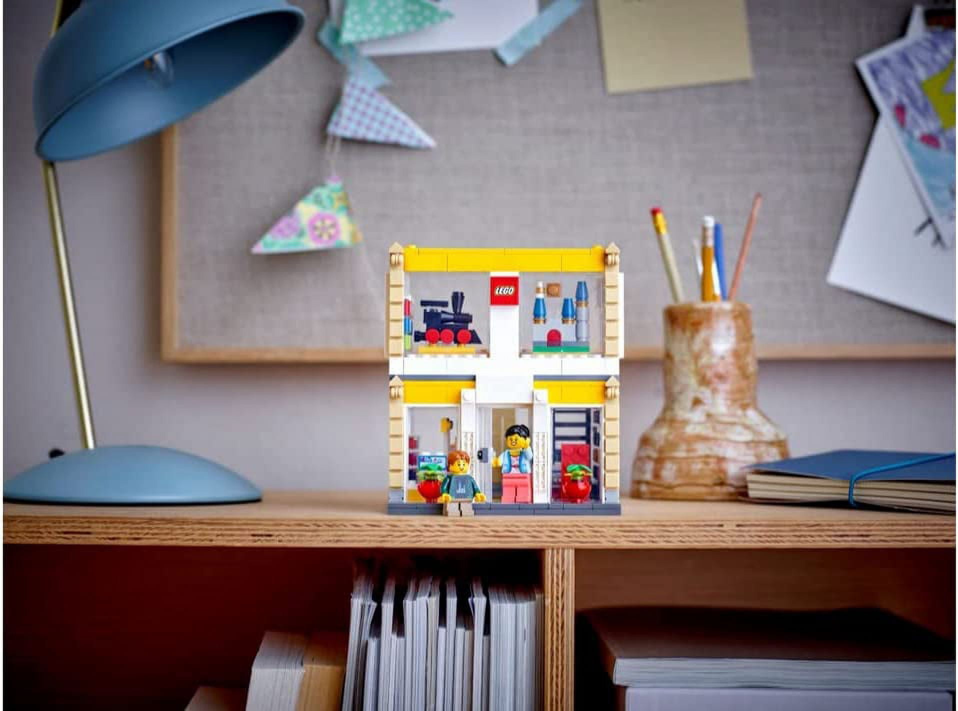 LEGO Merchandise Official Store 40574 541 pcs - Image 6