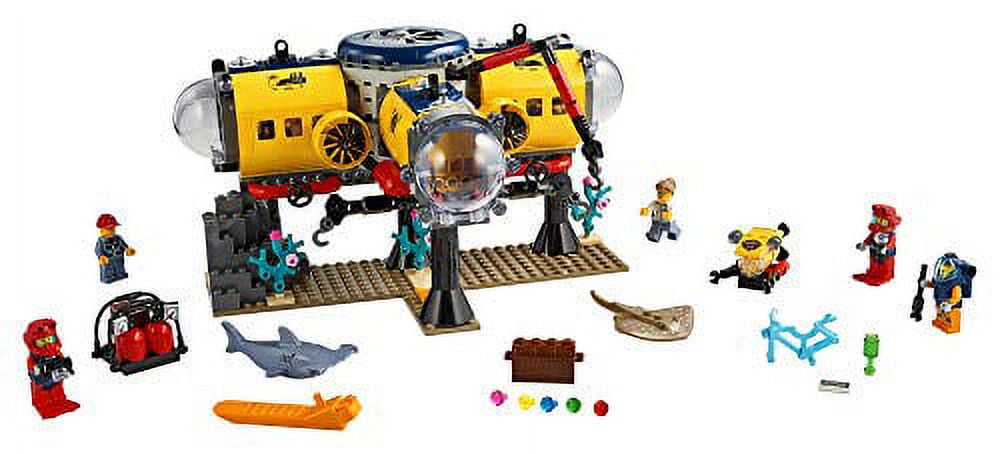 LEGO City Ocean Exploration Base Playset 60265, with Submarine, Underwater Drone, Diver, Sub Pilot, Scientist and 2 Diver Minifigures, Plus Stingray and Hammerhead Shark Figures (497 Pieces) - Image 2