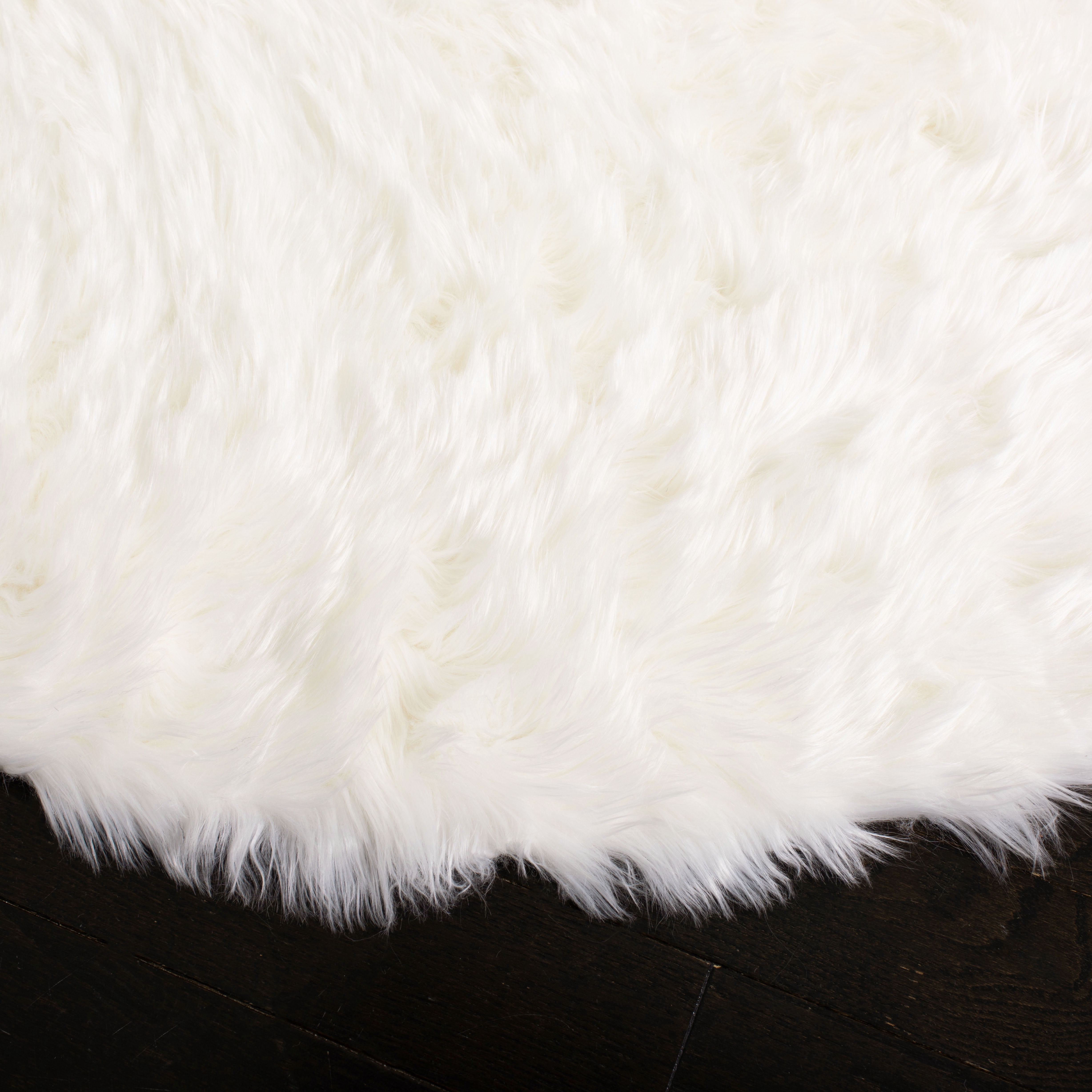 Safavieh Faux Sheep Skin Vesna Solid Area Rug, Ivory, 4' x 4' Round - Image 9