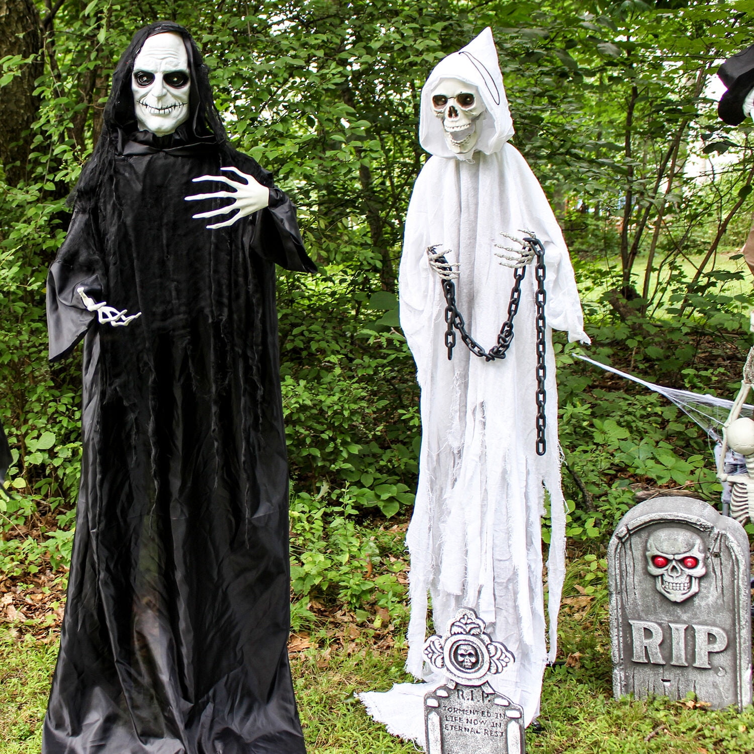 Haunted Hill Farm 6.25 ft Reaper with Chains Dressed in White/Gray Cloak, Indoor/Covered Outdoor Halloween Decoration, HHRPR-10FLSA - Image 3