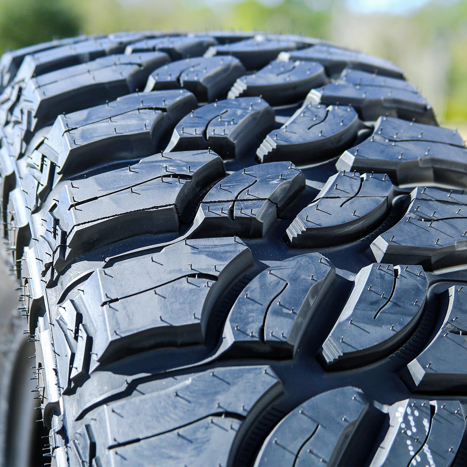 Atlas Paraller M/T LT 305/70R17 Load D 8 Ply MT Mud Tire - Image 9