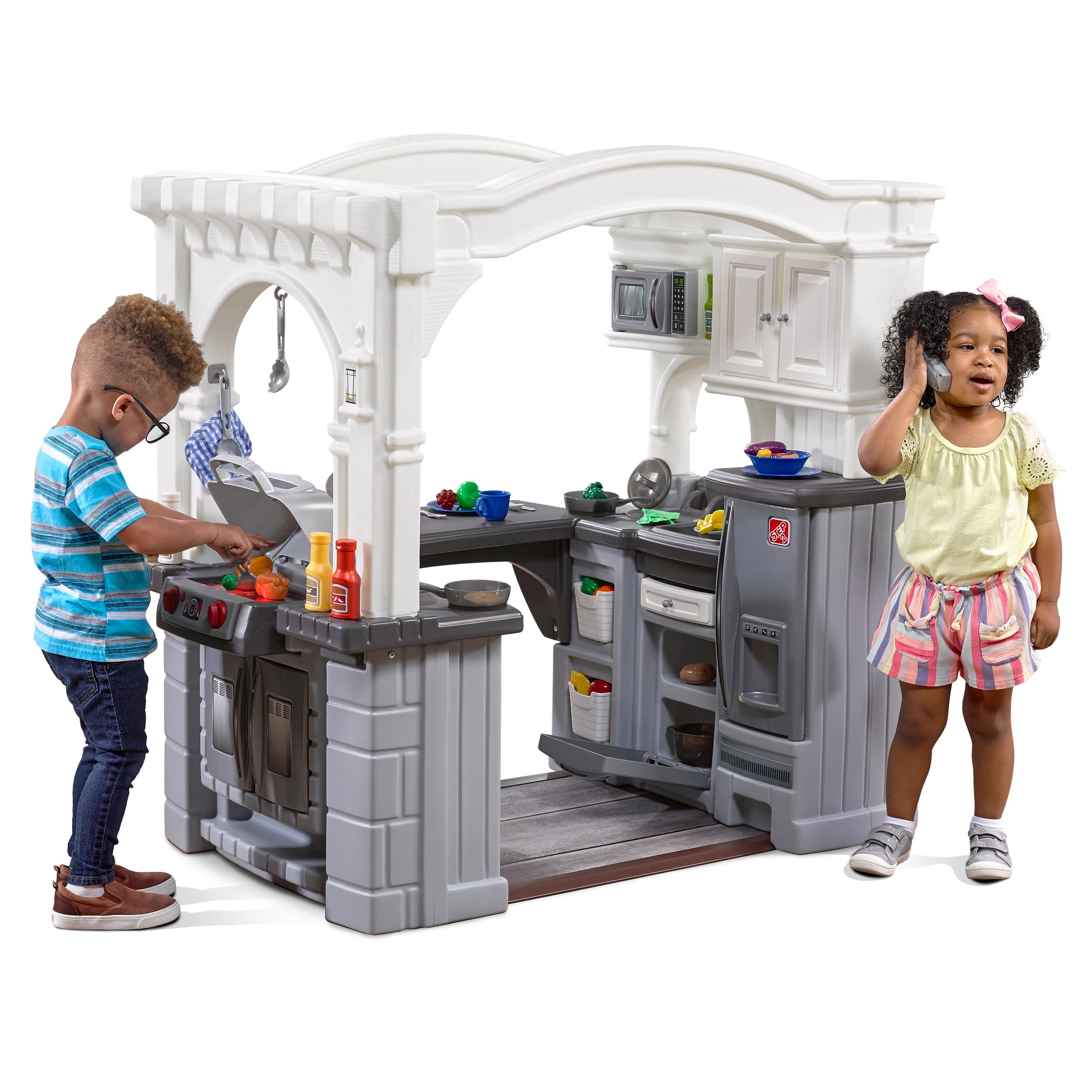 Step2 Grand Walk-in Gray Classic Kitchen & Grill Plastic Kids Kitchen Set - Image 3
