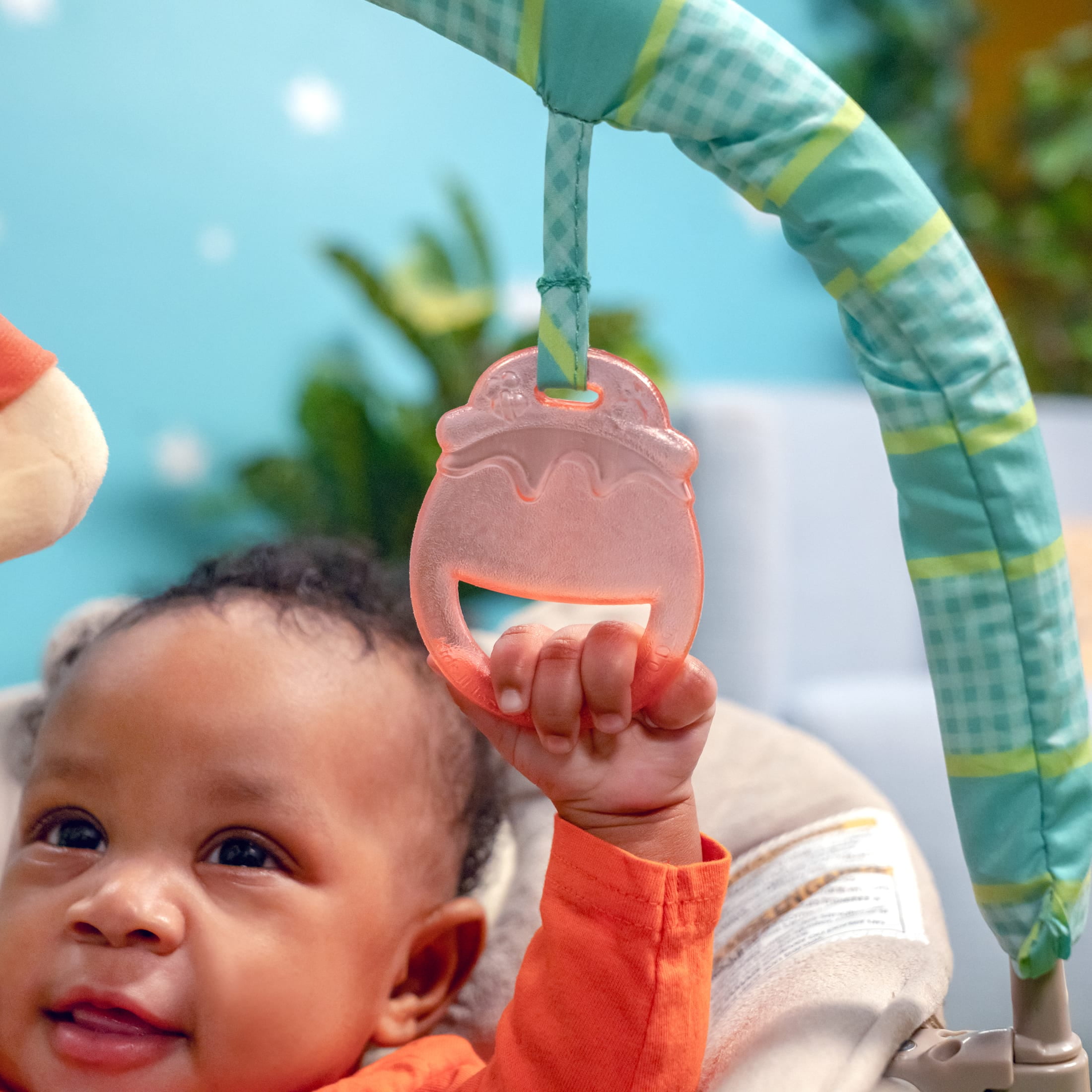 Bright Starts Disney Baby Winnie the Pooh Dots & Hunny Pots Vibrating Baby Bouncer - Image 12