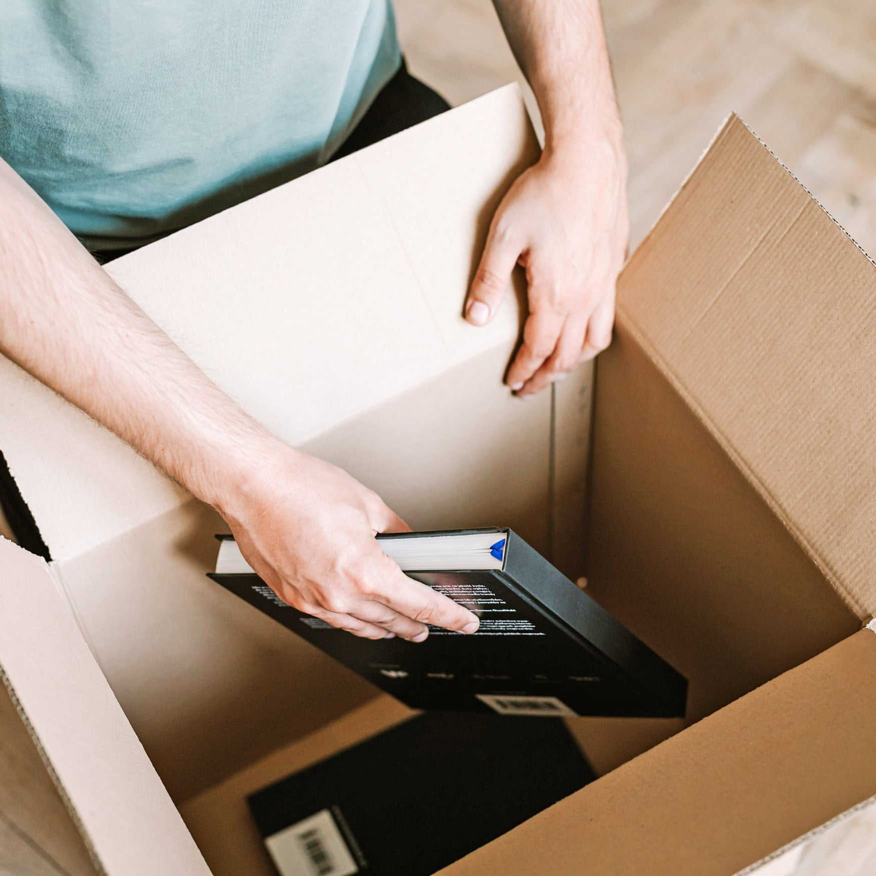 uBoxes Moving Boxes - Value Economy Kit #2 Qty: 30 Boxes & Moving Supplies - Image 9