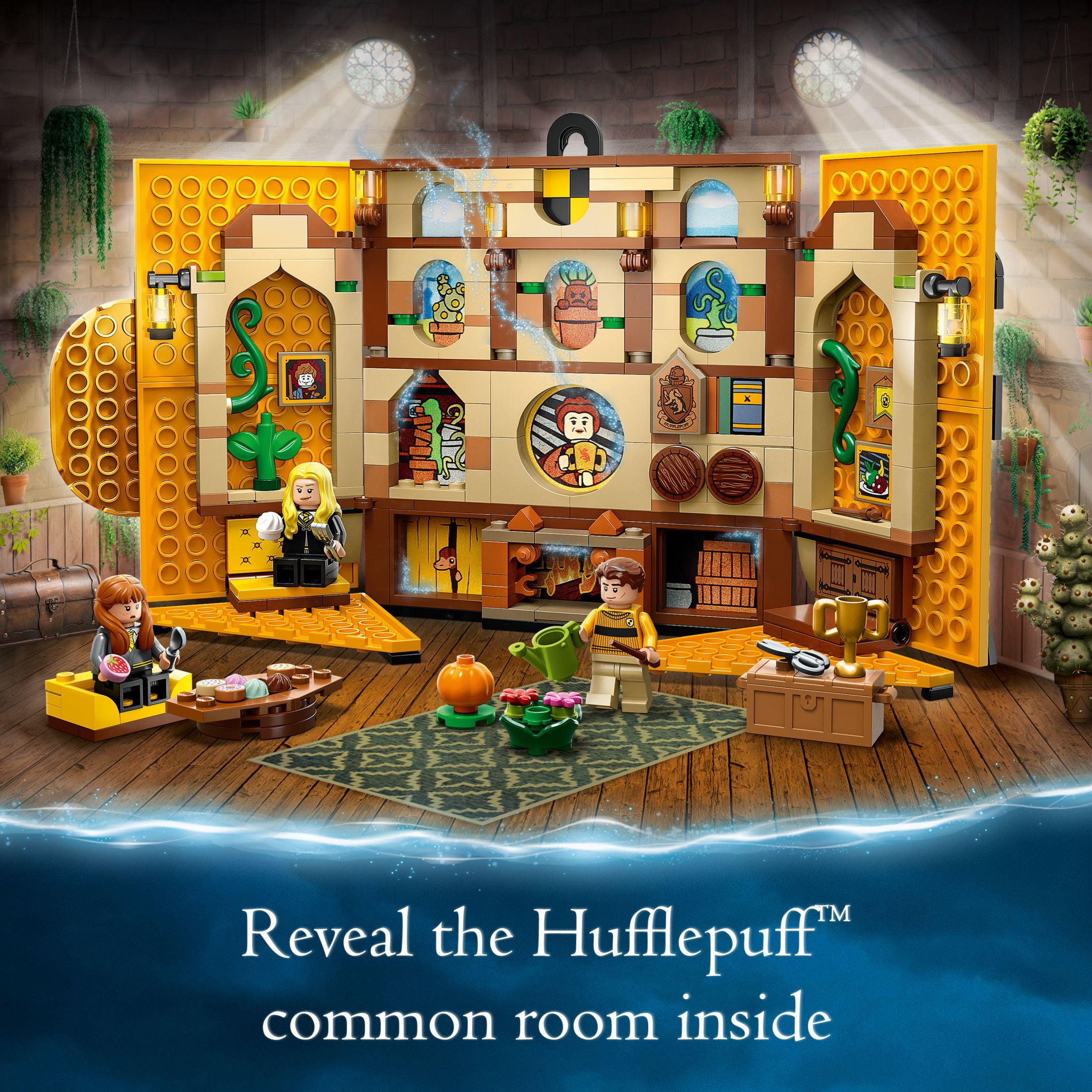 LEGO Harry Potter Hufflepuff House Banner 76412 - Hogwarts Castle Common Room Toy or Wall Decoration, Set with 3 Minifigures and Mandrake, Collectible Travel Toys, Great Gift for Boys, Girls, or Kids - Image 5