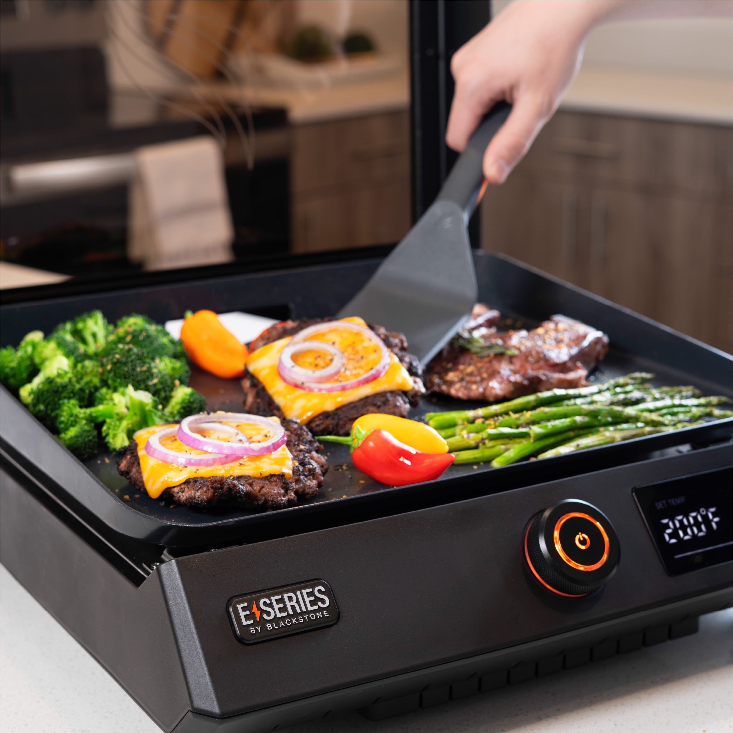 Blackstone E-Series 17" Electric Tabletop Griddle with Hood, Black - Image 5