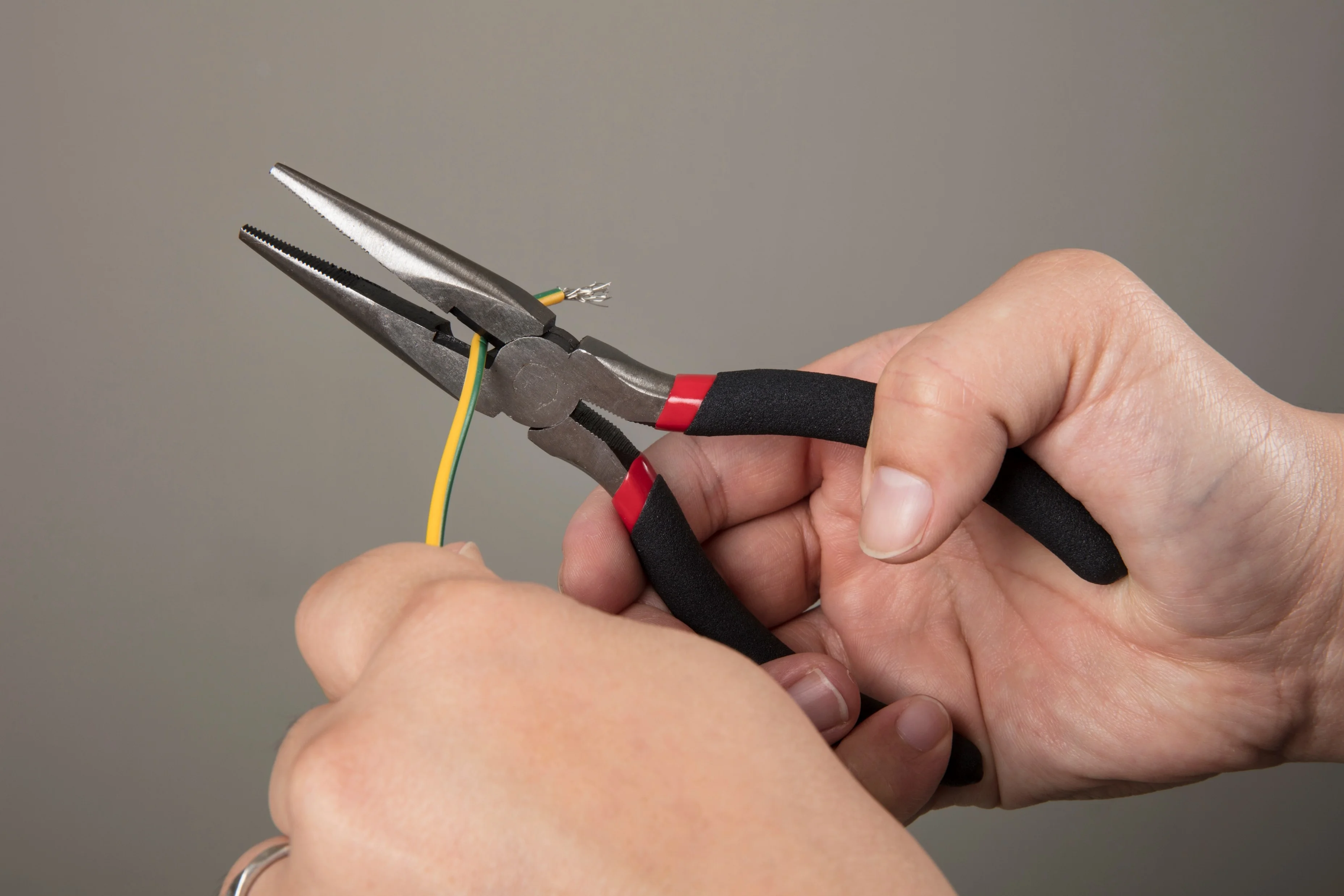 Hyper Tough 215 Piece SAE/mm Multi Tool Home Repair Tool Set, New Condition - Image 9