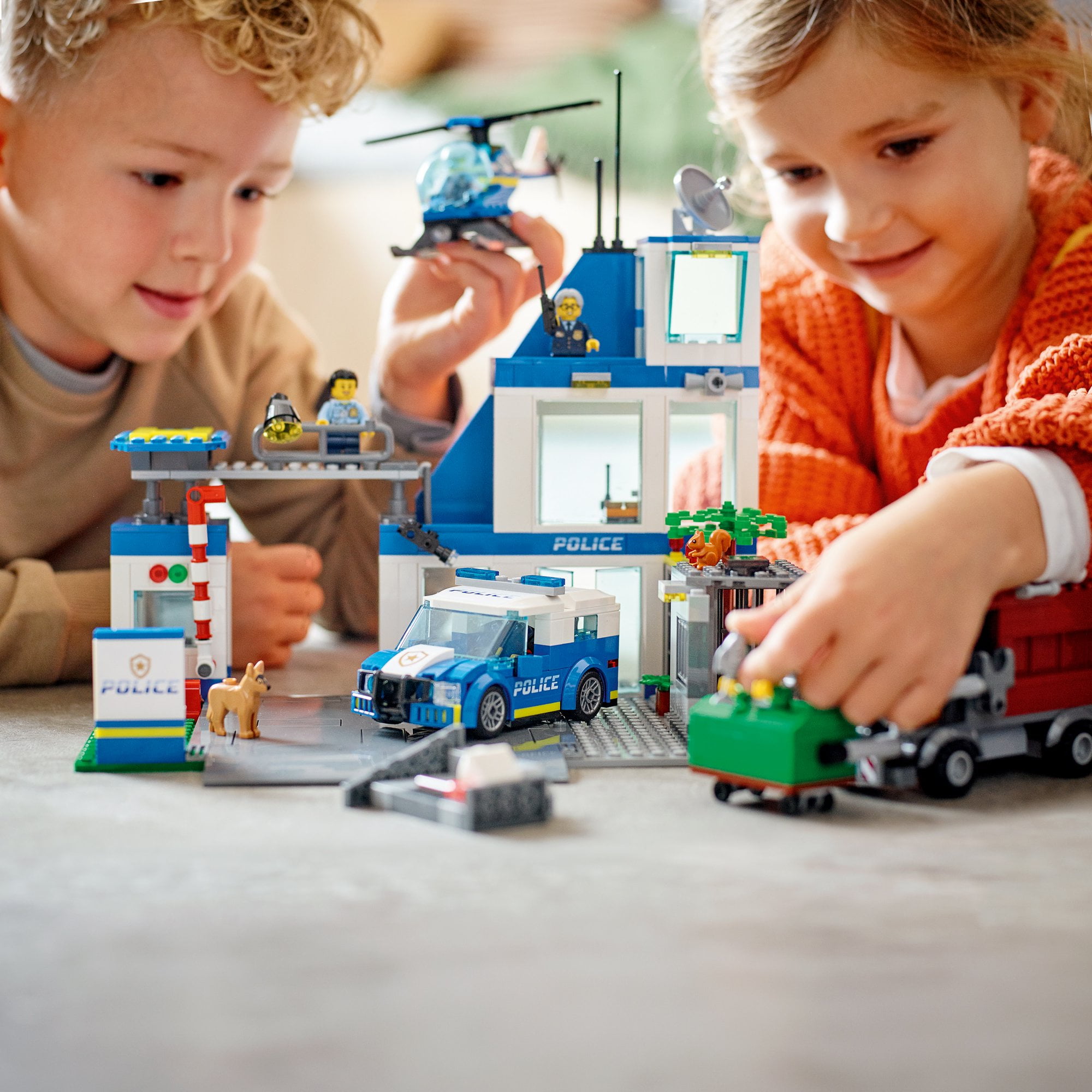 LEGO City Police Station 60316 - Image 3