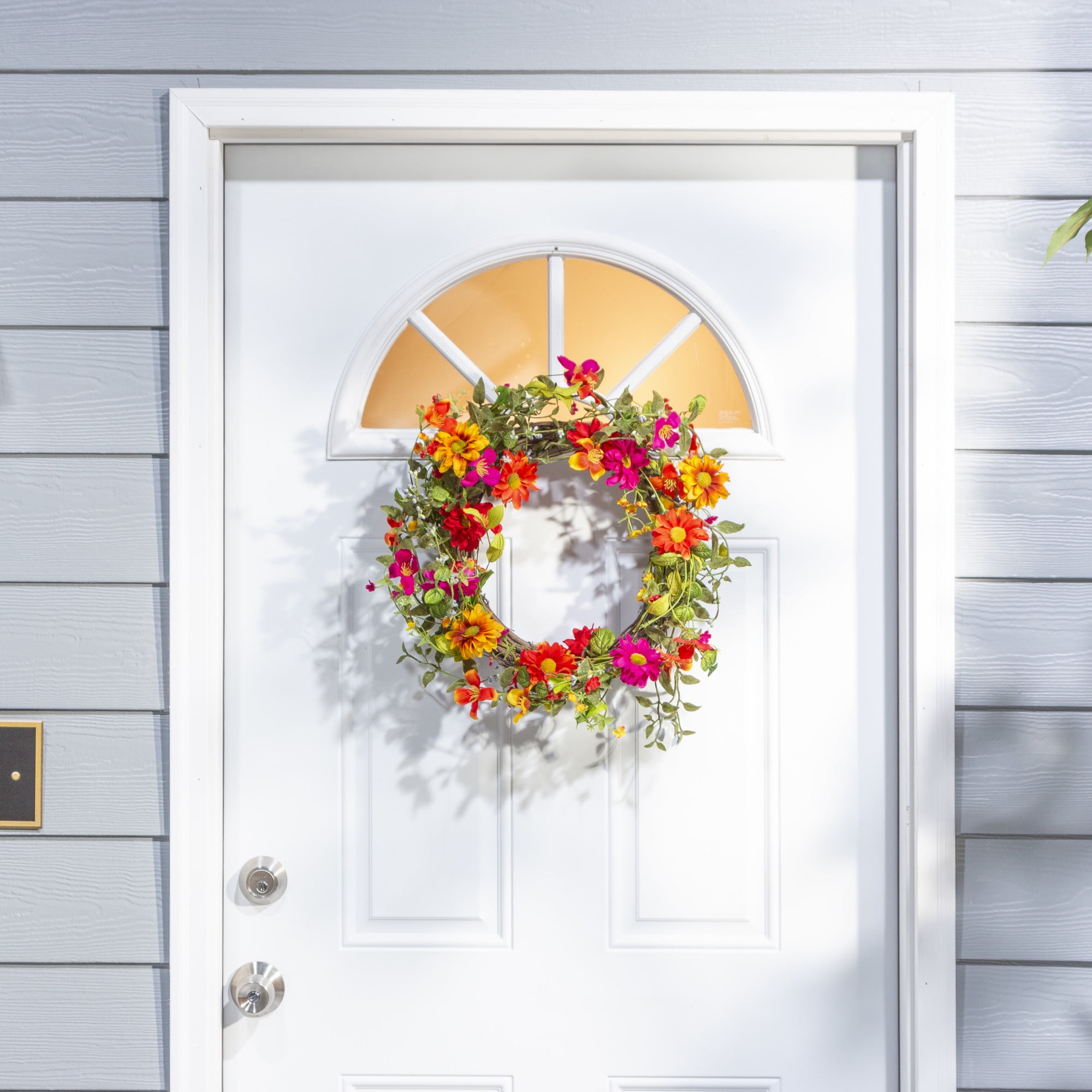 Gerson 24" Diameter Assorted Wild Flower Twig Wreath - Image 2