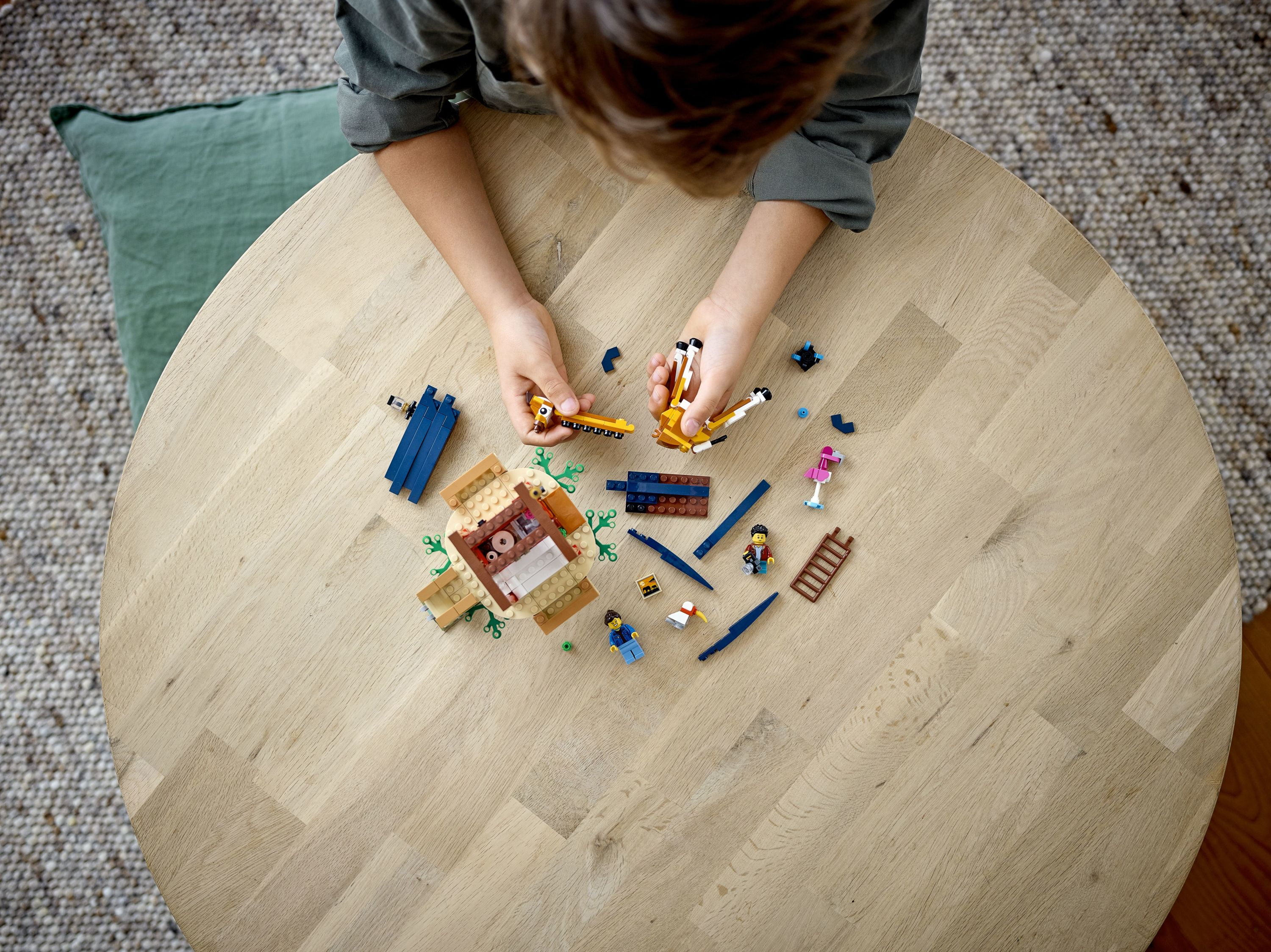 LEGO® Creator Safari Wildlife Tree House 31116, New 2021 (397 Pieces) - Image 2