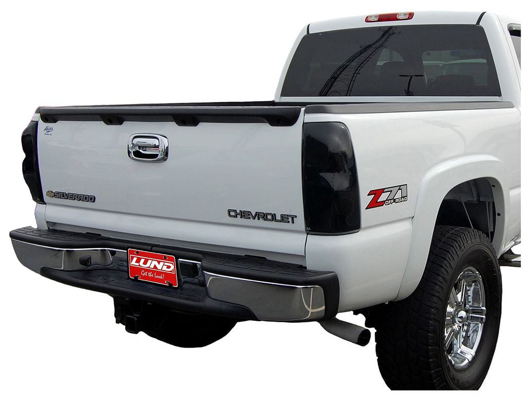 Auto Ventshade (AVS) by RealTruck Tailshades / Blackout - Image 2