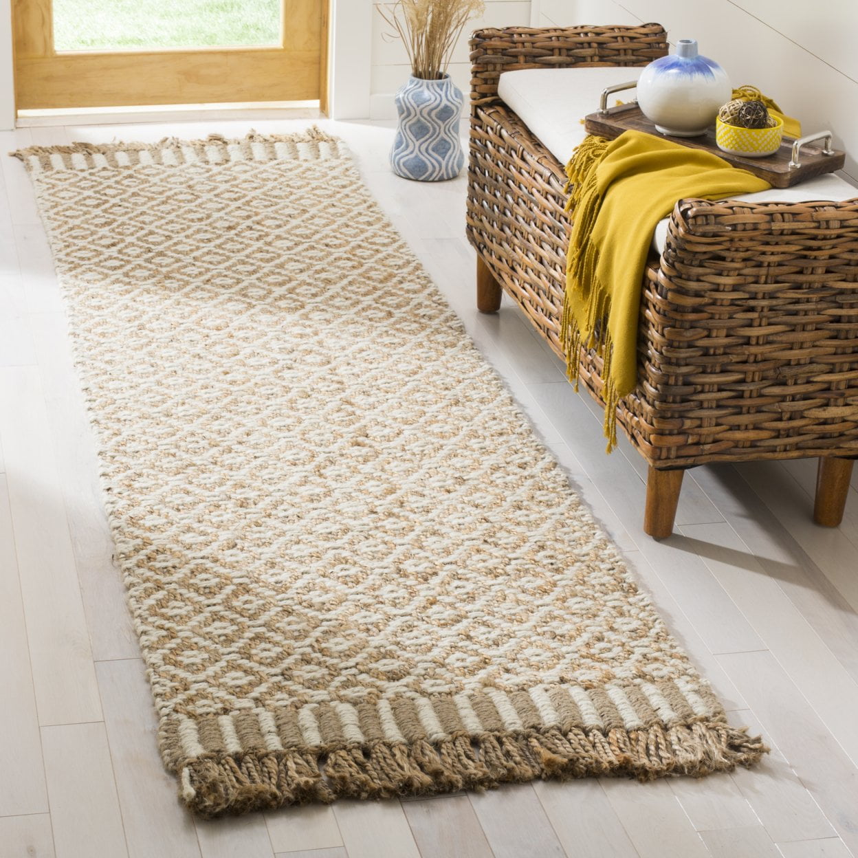 SAFAVIEH Natural Fiber Johanna Geometric Jute Area Rug, Natural/Ivory, 5' x 8' - Image 2