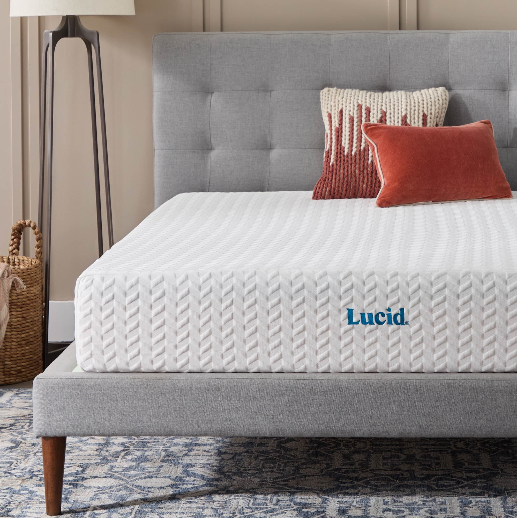 Lucid Refresh Queen Tight Top 10" Firm Memory Foam Mattress with Gel Infusion and Ventilation - Image 5