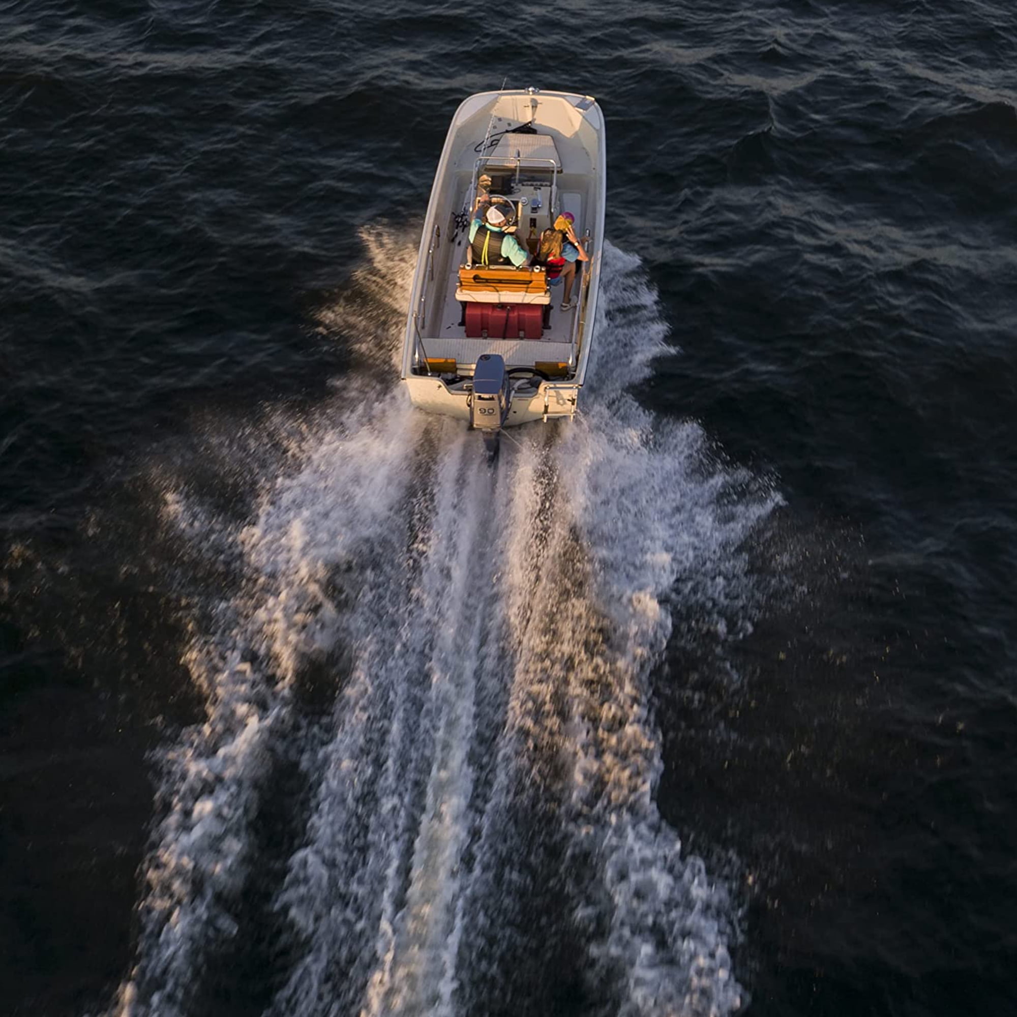 Scepter 9 Gallon Rectangular Portable Marine & Boat Fuel Container - Image 4