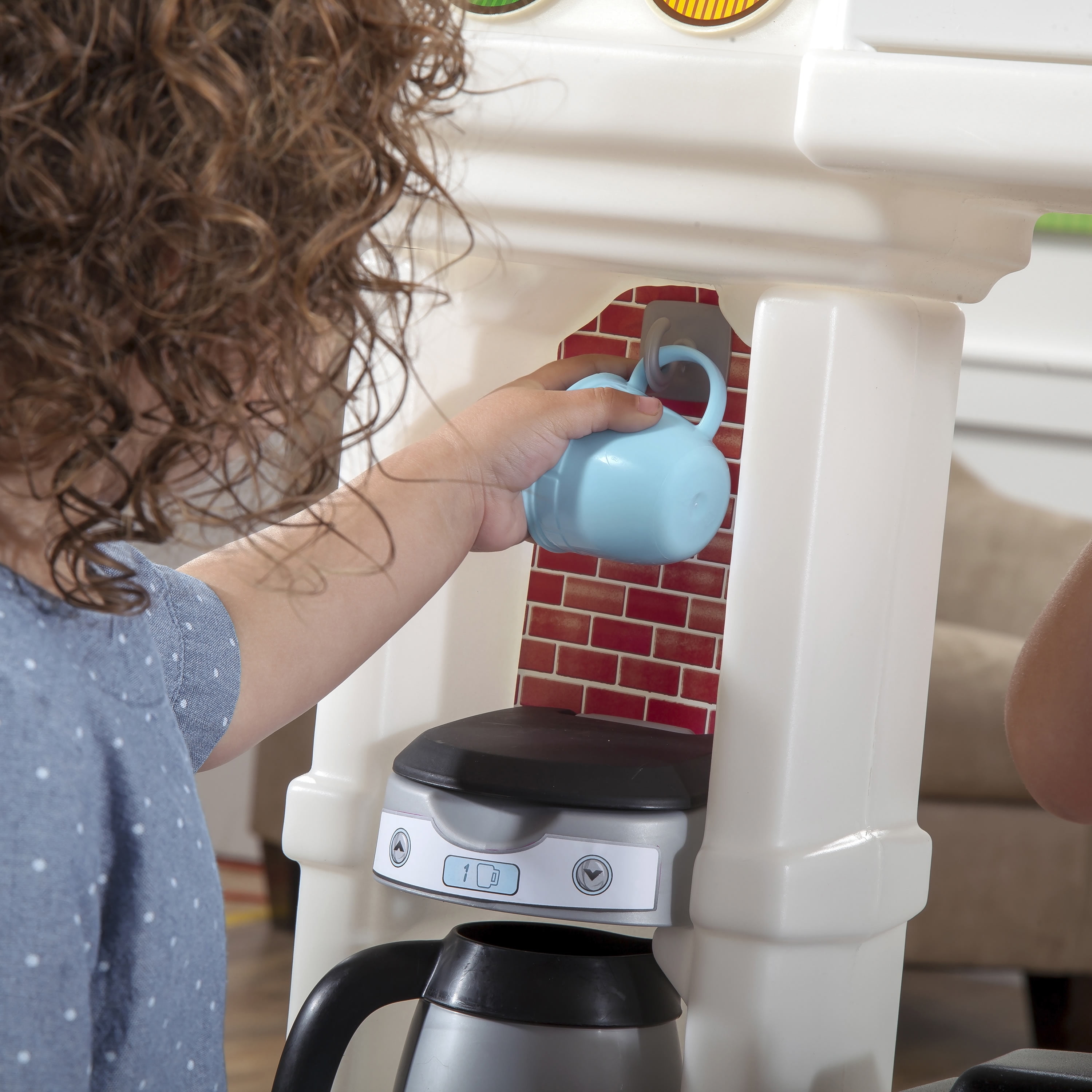 Step2 Great Gourmet Tan and White Plastic Kid Kitchen Playset includes 35 Piece Toy Kitchen Playset - Image 11