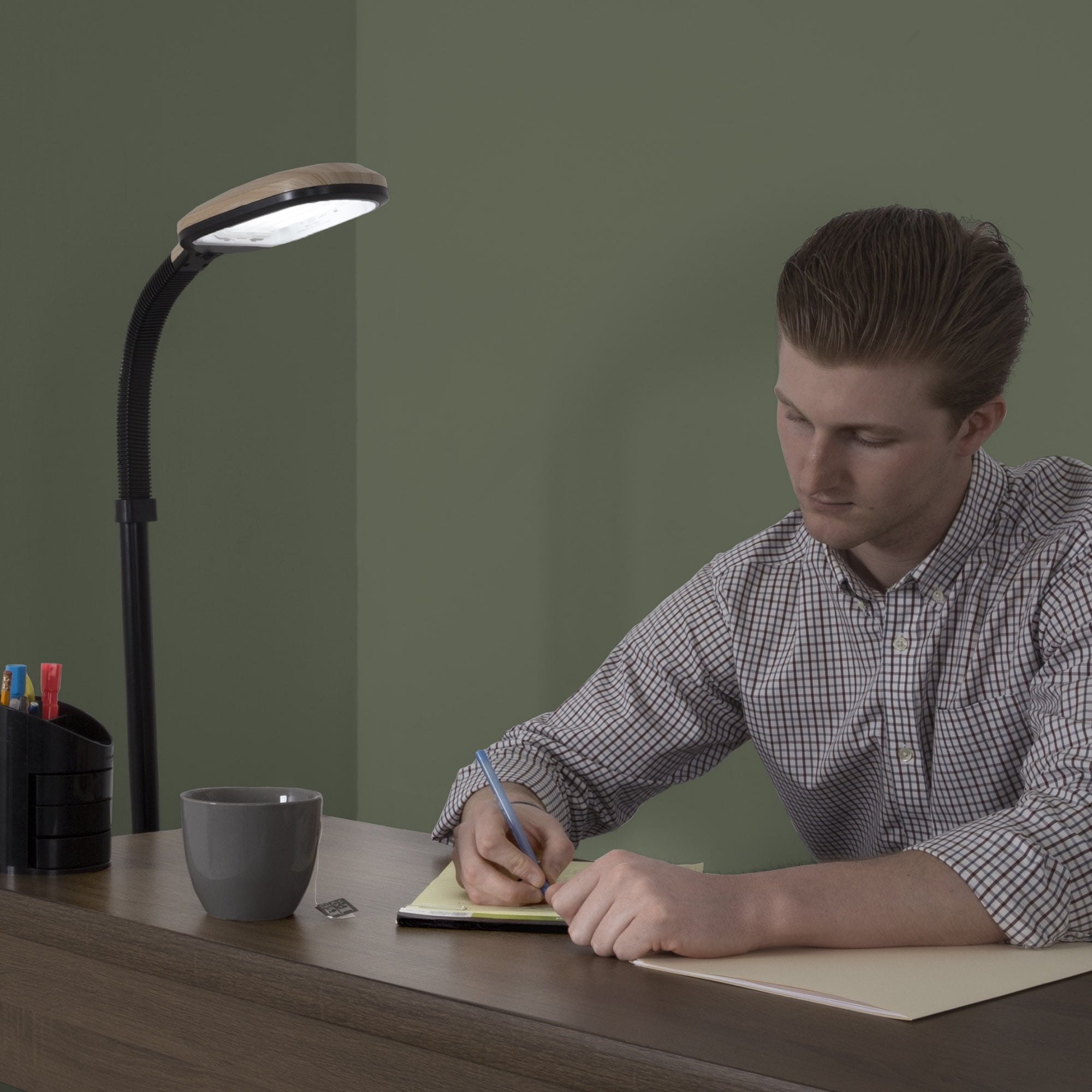 Lavish Home Adjustable Floor Lamp for Bedroom with Bendable Neck - Full Spectrum Natural Sunlight Lamp for Office (Light Woodgrain) - Image 5