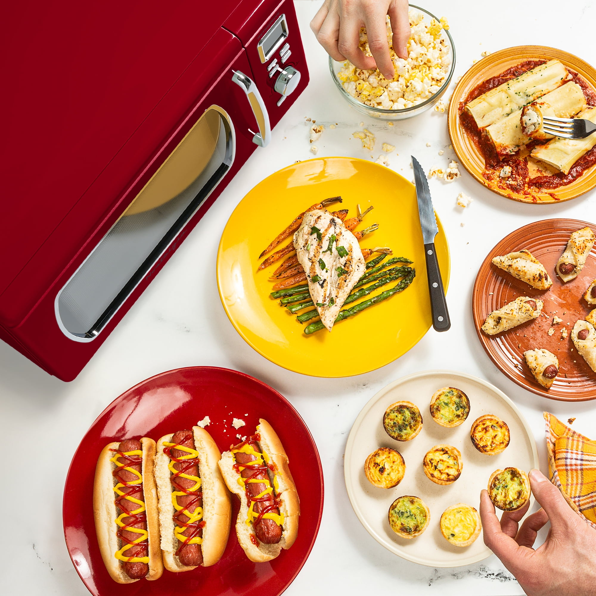 Nostalgia Mid-Century Retro Countertop Microwave Oven - Large 900-Watt - 0.9 cu ft - 8 Pre-Programmed Cooking Settings - Digital Clock - Kitchen Appliances - Red - Image 4