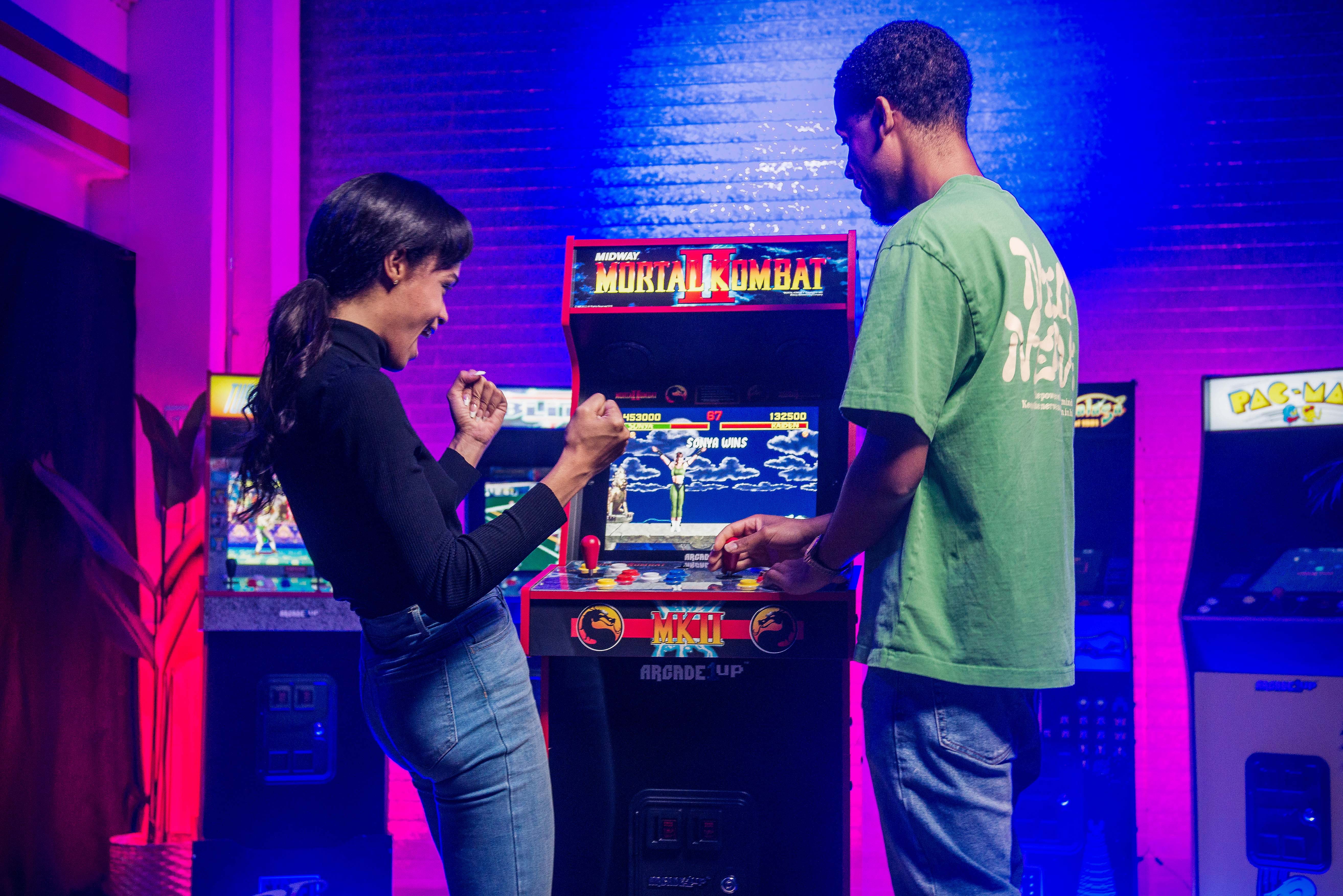 Arcade1Up Mortal Kombat II Deluxe Arcade Game with 5-foot-tall full-size stand-up cabinet, Black - Image 5