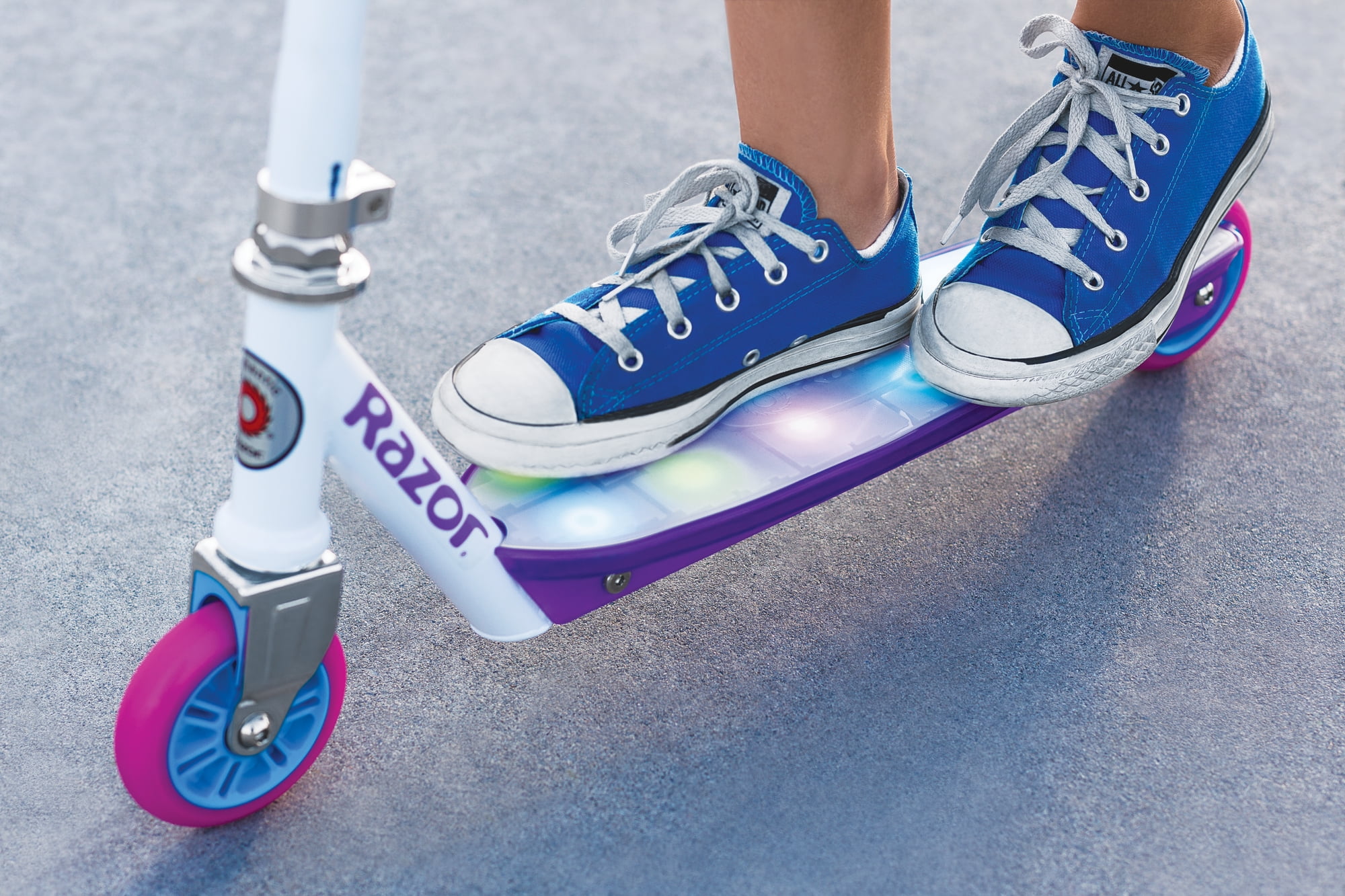Razor Party Pop Kids Kick Scooter - Multi-Color LED Light-up Deck, Lightweight, for Child Ages 6+ - Image 8