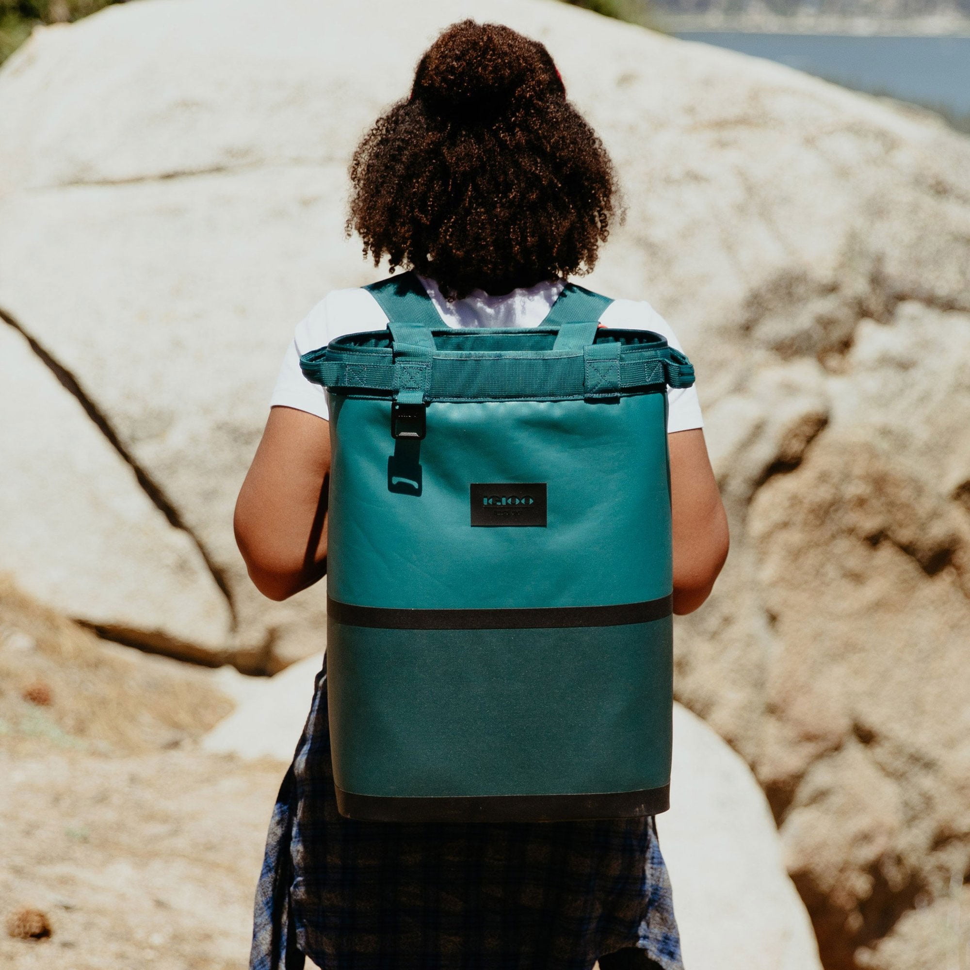 Igloo Reactor Portable 46 cans Soft Insulated Cinch Backpack Cooler Bag, Teal - Image 5