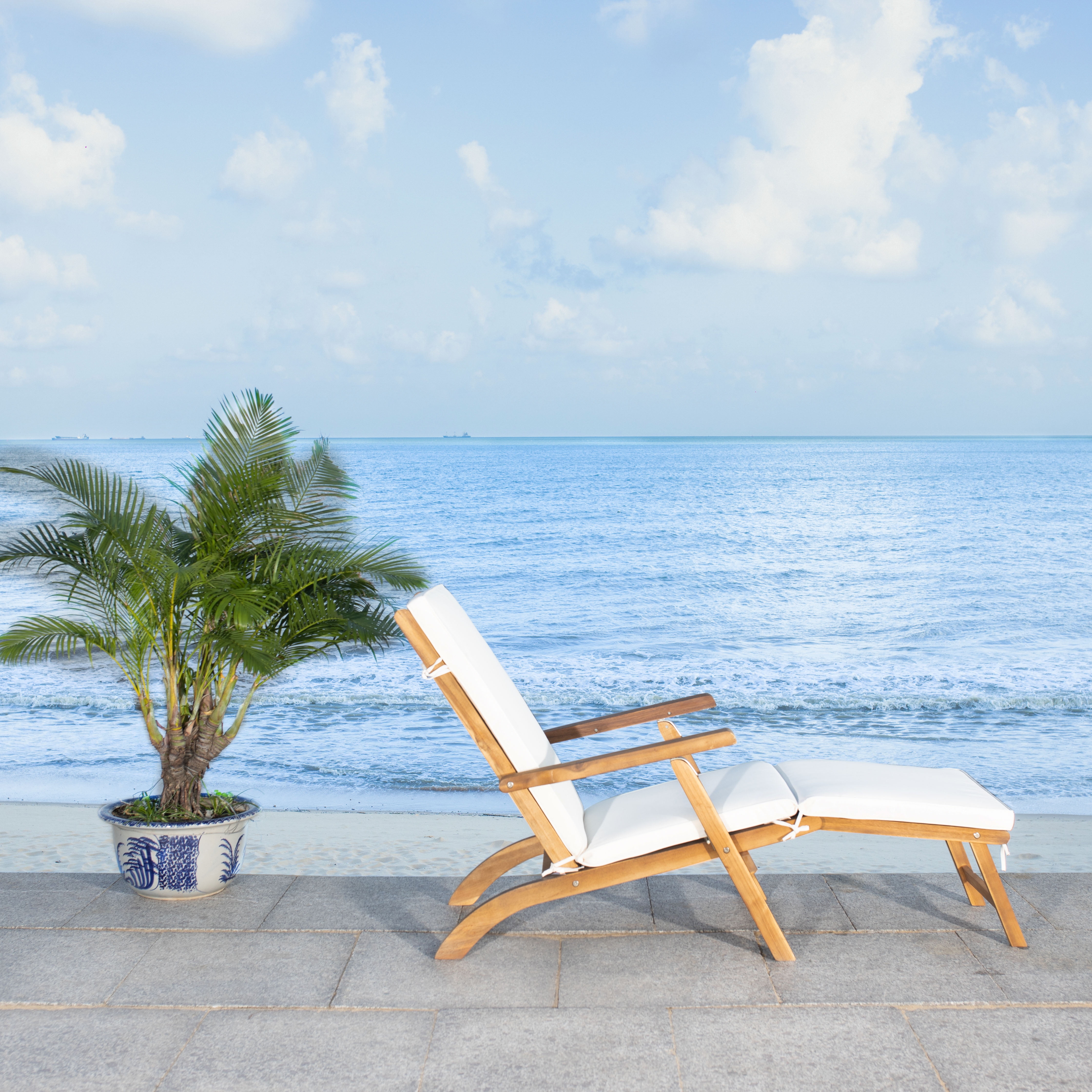 SAFAVIEH Outdoor Collection Palmdale Lounge Chair Natural/Beige - Image 2