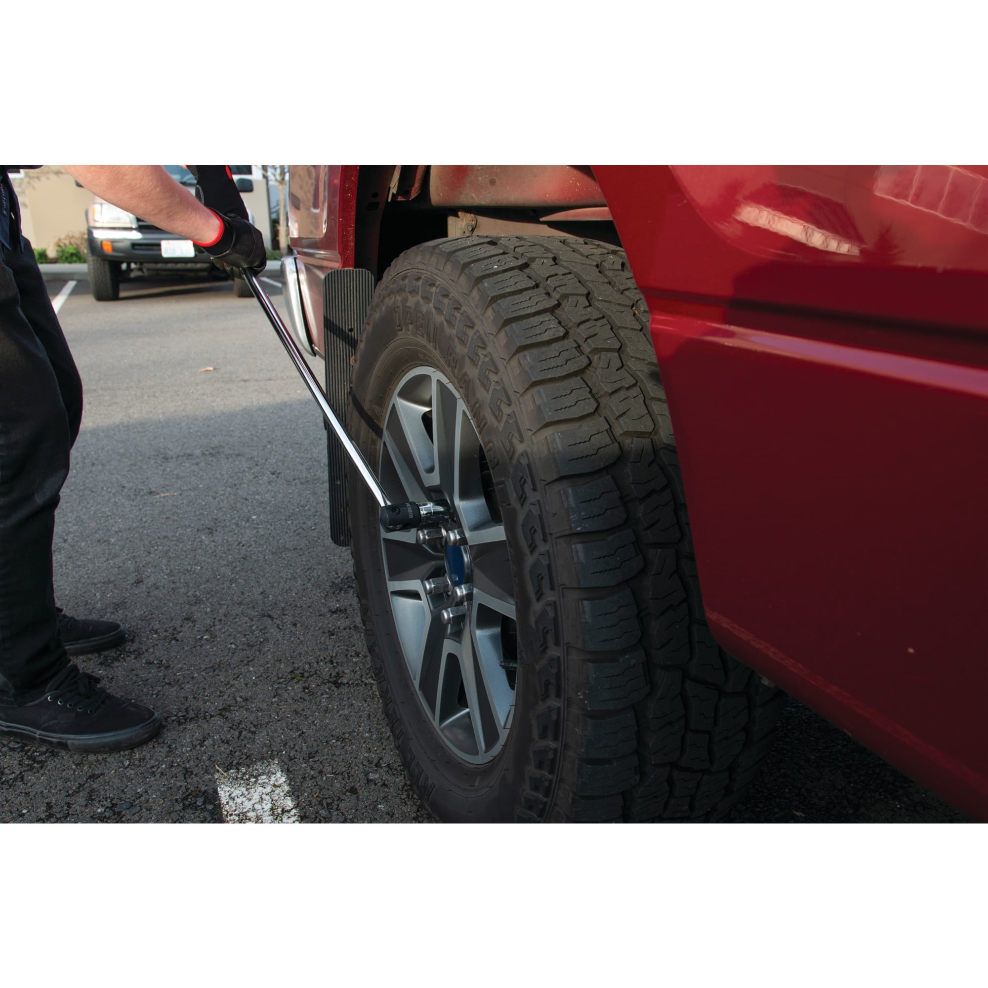 Performance Tool W32126 1/2-Inch Drive, Heavy Duty 30-Inch Breaker Bar With 180 Degree Swivel Head - Image 5